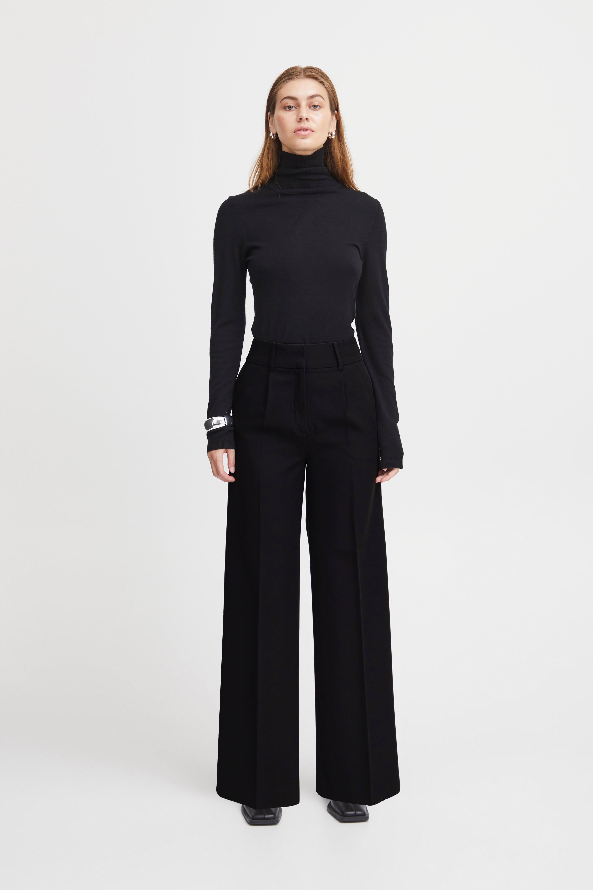 IHLEXI Hose LOOKBOOK FRONT 20118085-194008