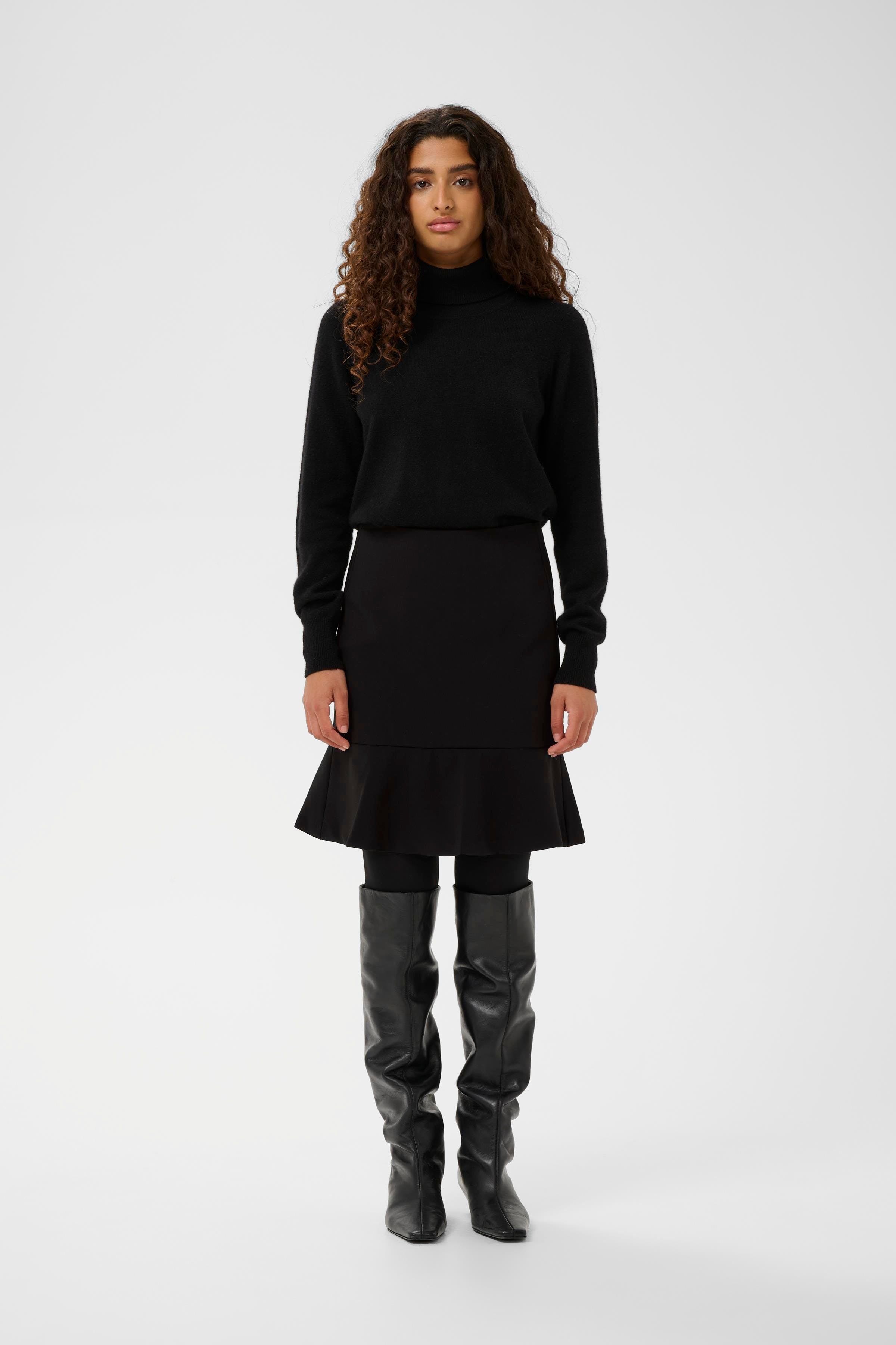 SebbyIW Skirt LOOKBOOK FRONT 30111101-194008