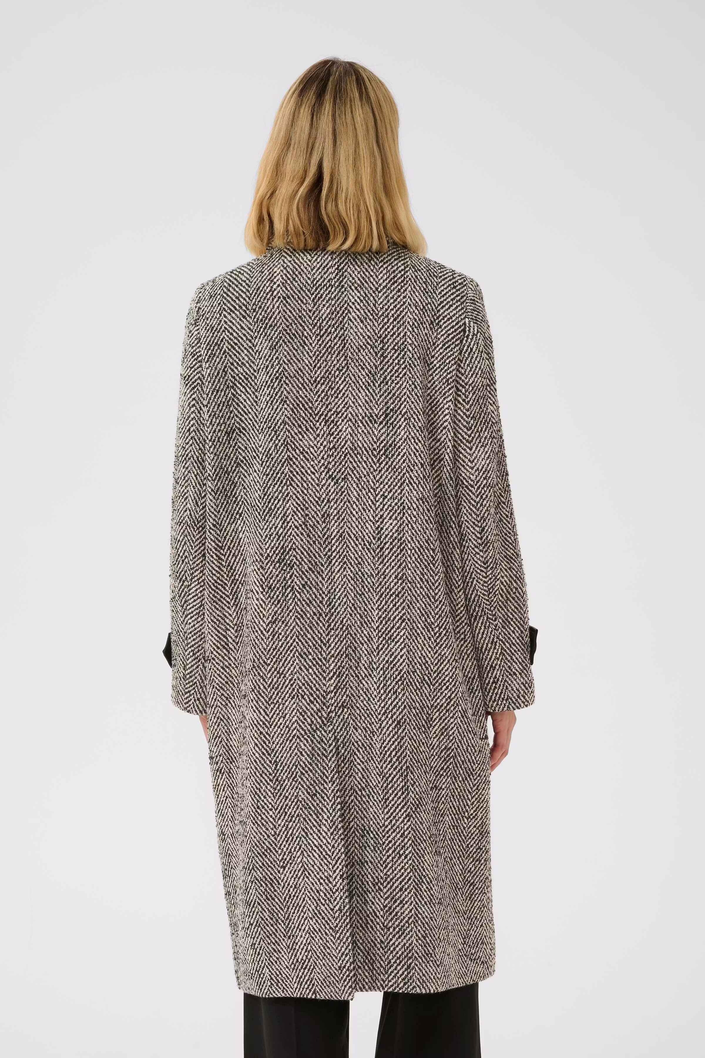 SybillePW Mantel LOOKBOOK BACK 30309746-303900