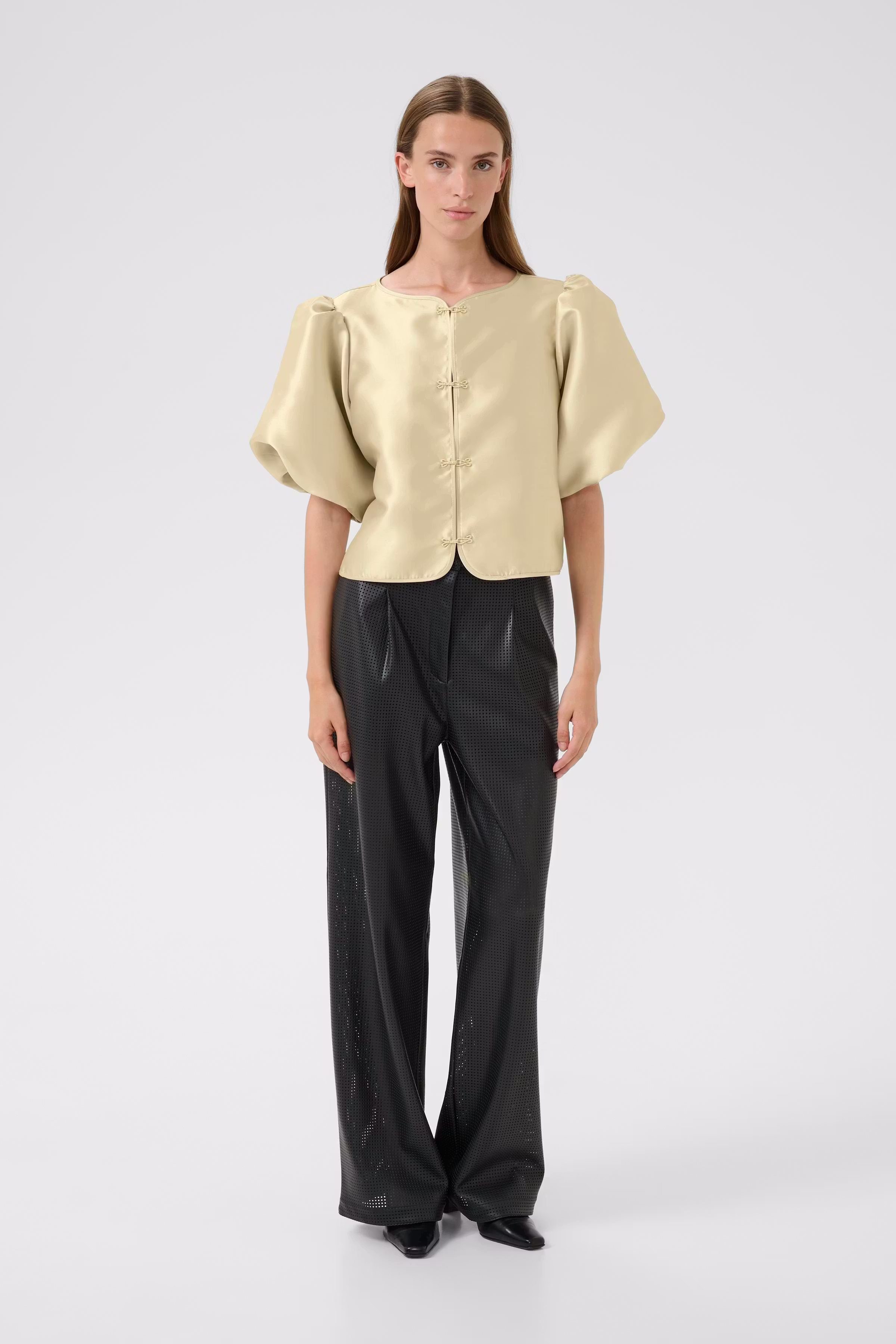 KBCampbell Blouse LOOKBOOK FRONT 10105702-130401