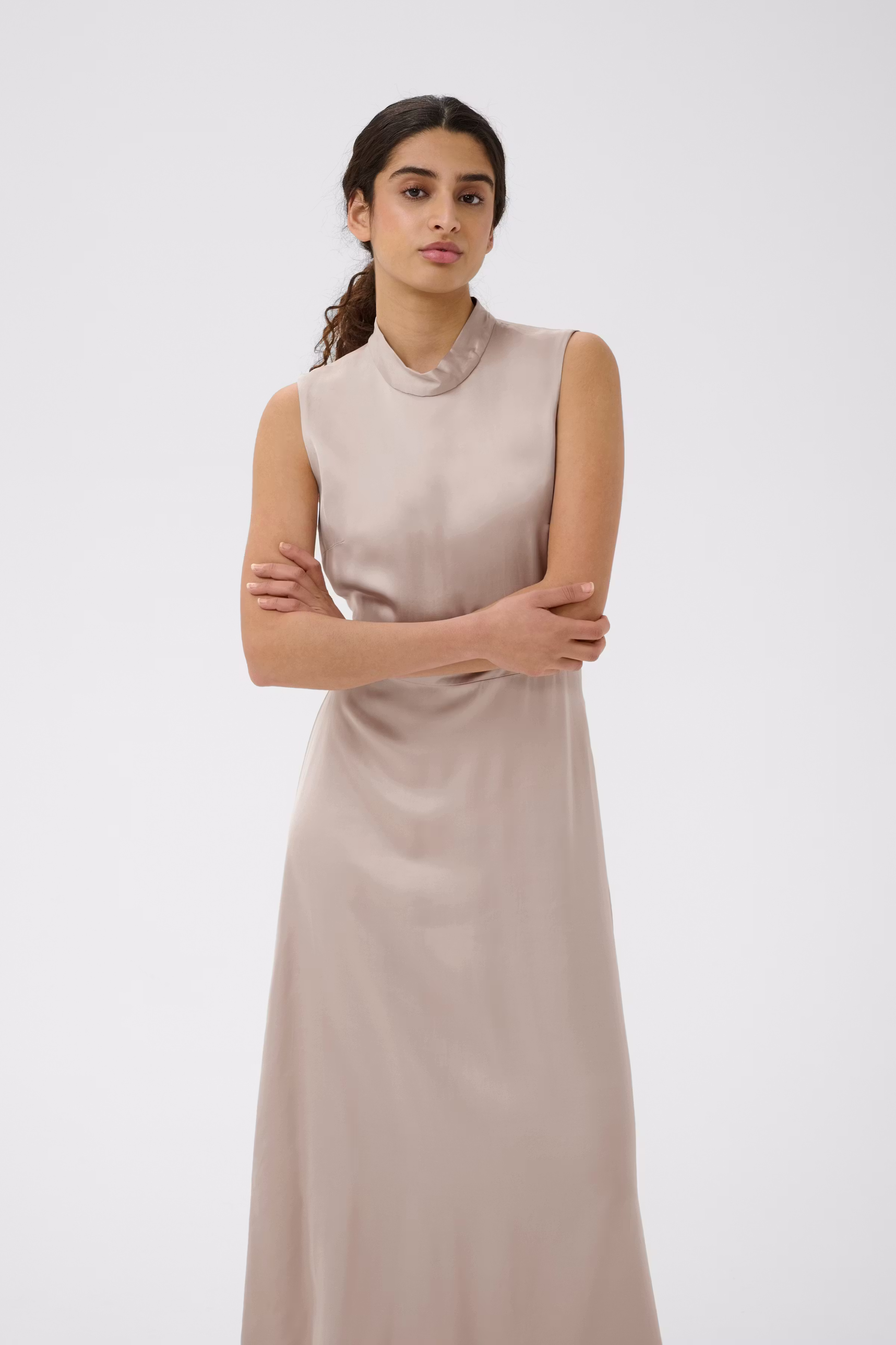 BallaIW Dress LOOKBOOK FRONT 30111228-303115