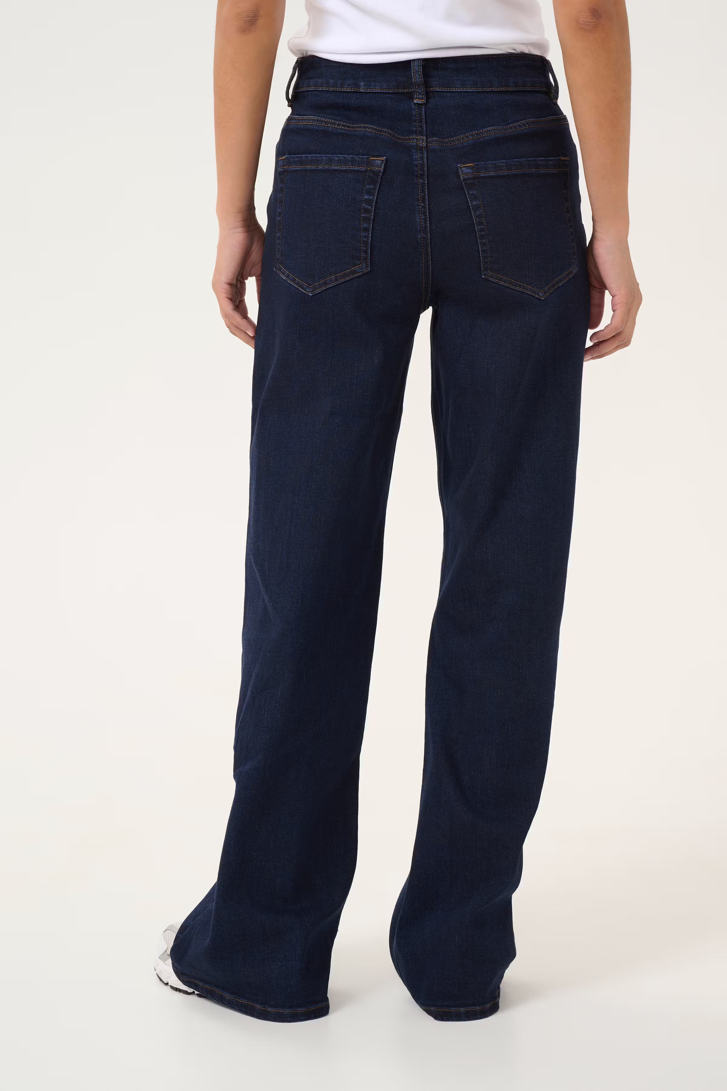 KAsinem Straight Jeans LOOKBOOK BACK 10509518-106360