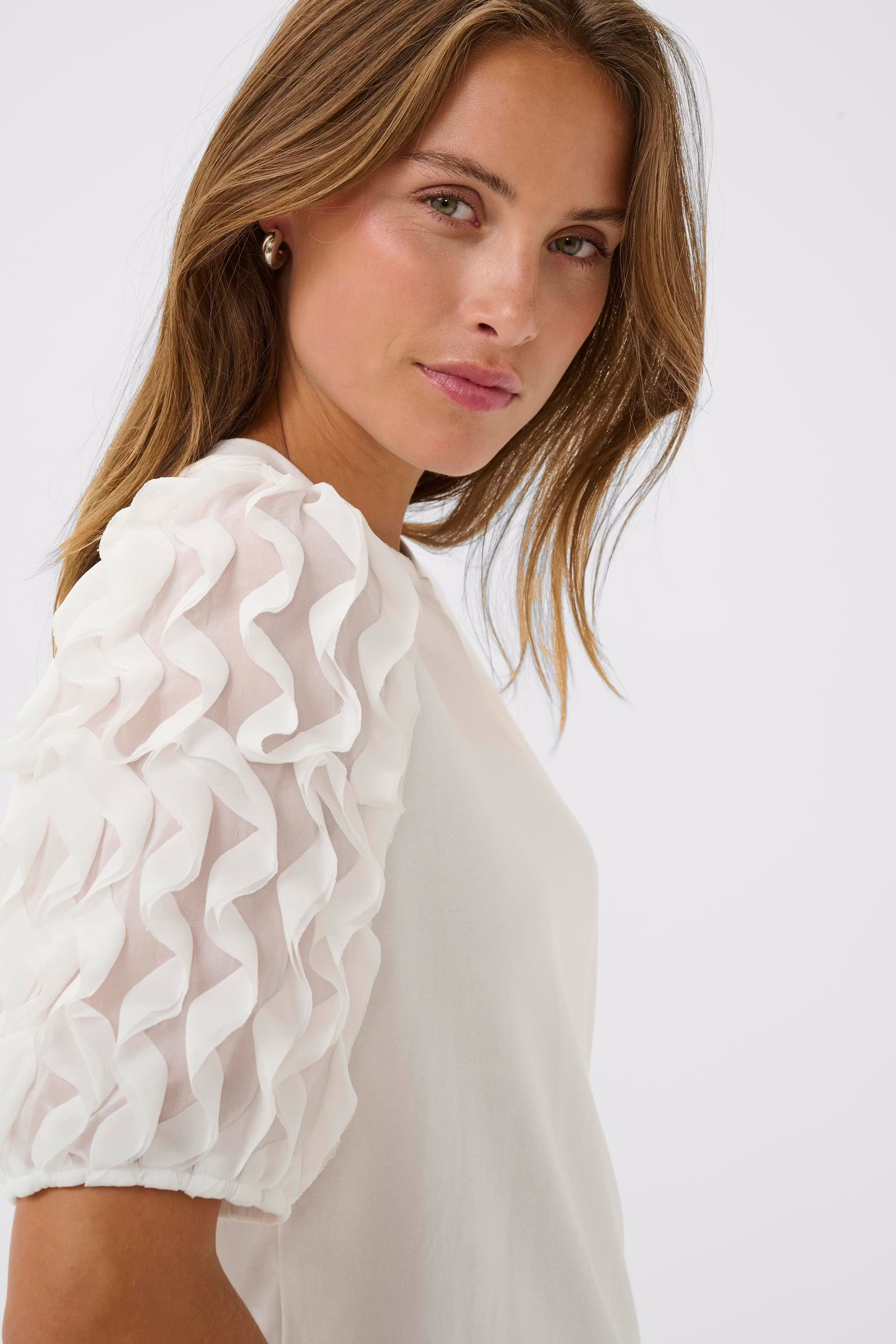 KAlinda T-shirt LOOKBOOK DETAIL 10511006-110602