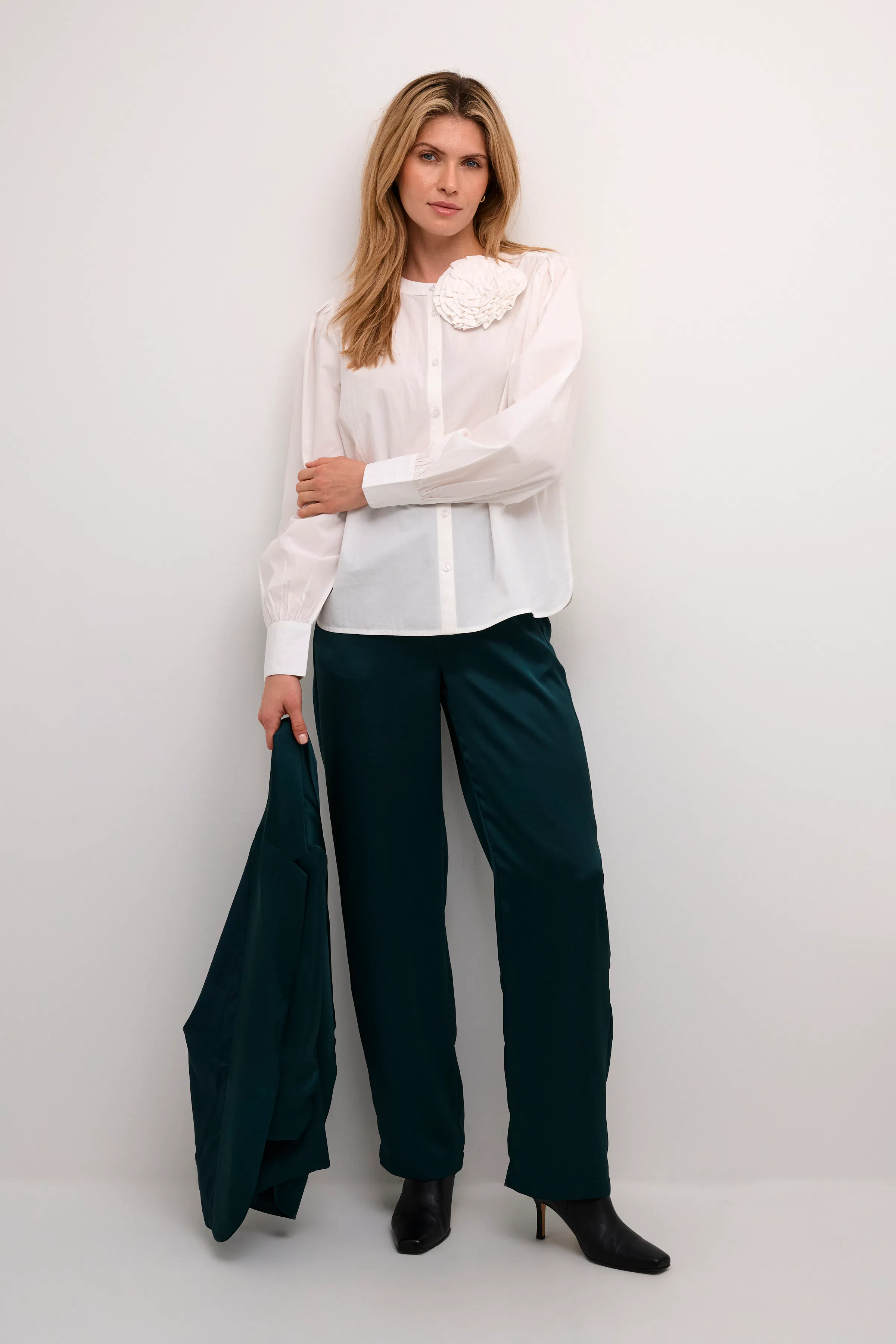 CRAdalyn Skjorte LOOKBOOK FRONT 10612999-110602