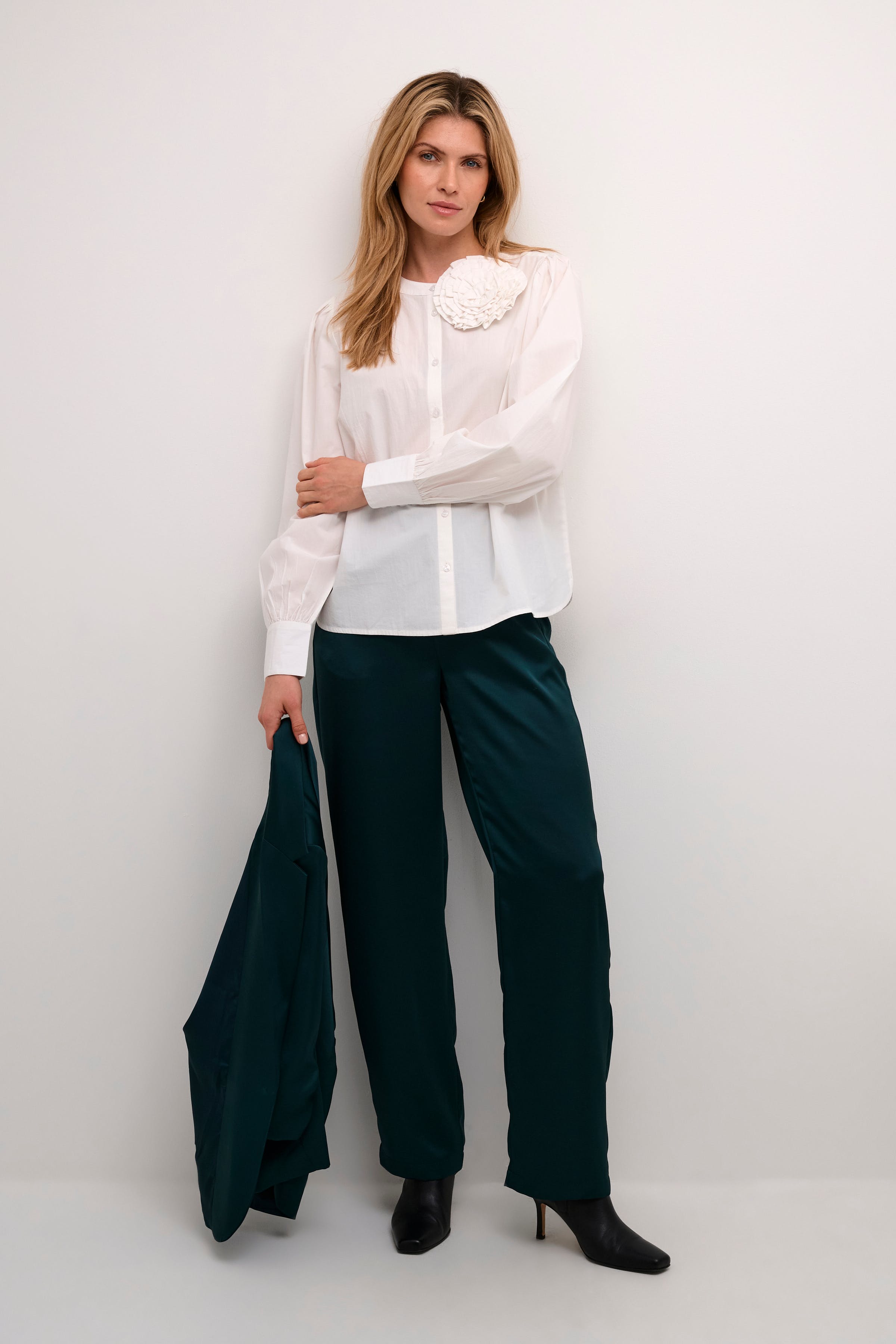 CRAdalyn Skjorte LOOKBOOK FRONT 10612999-110602