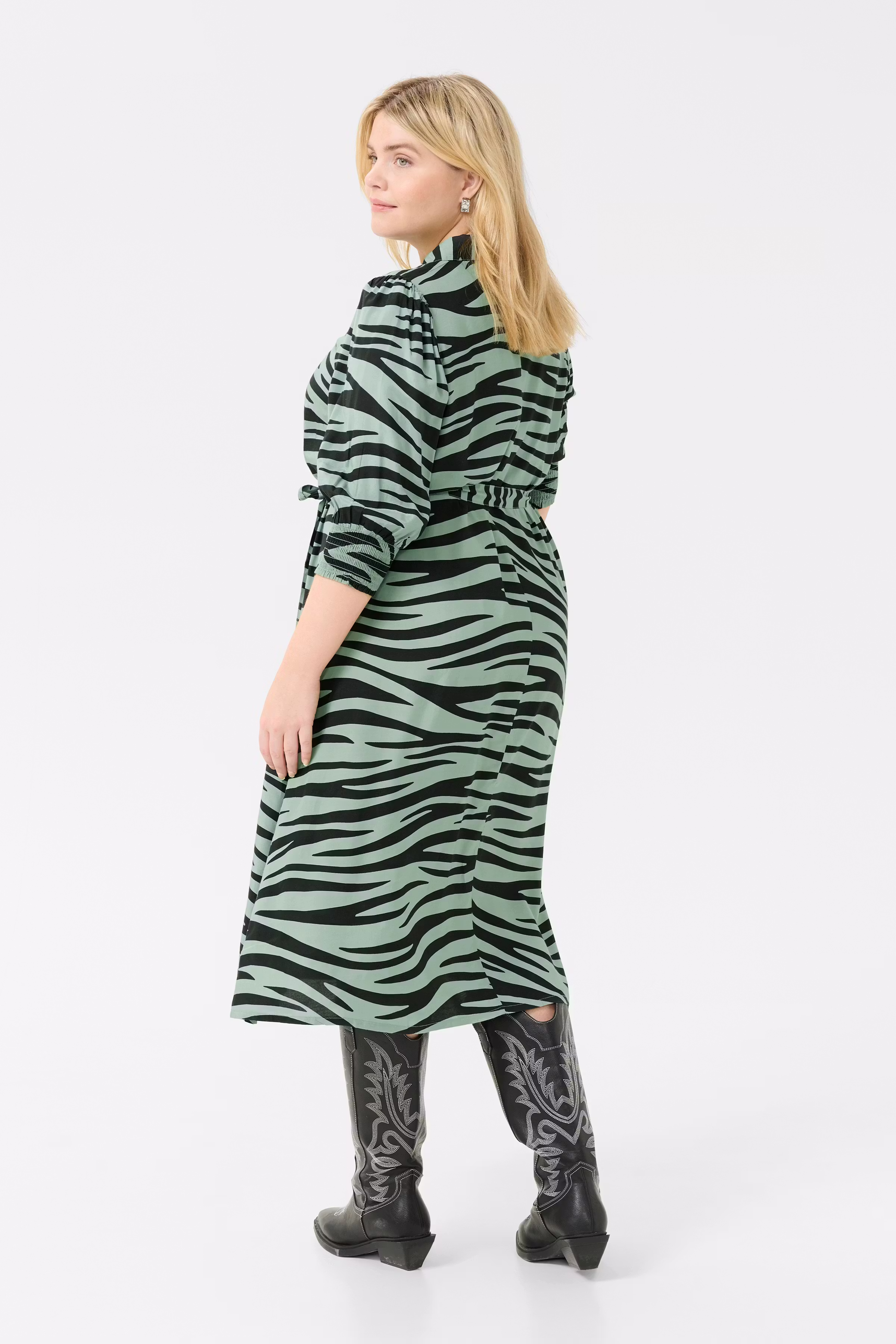 KCemina Kleid LOOKBOOK BACK 10583344-107829