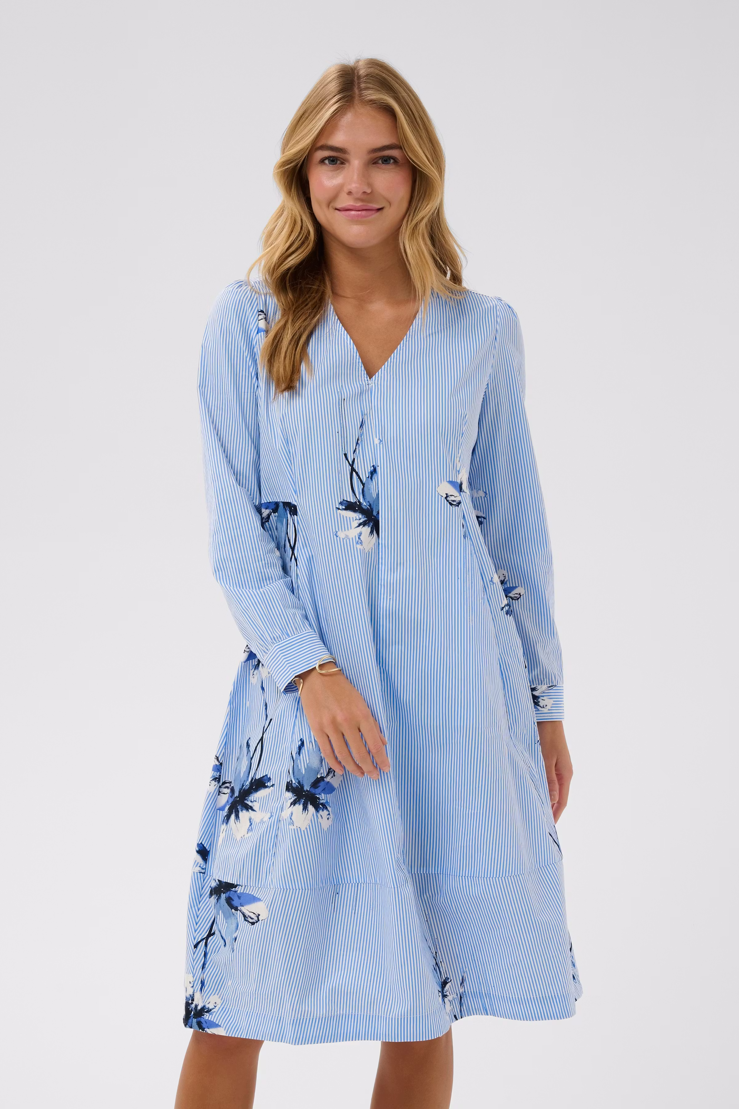 CUbrila Dress LOOKBOOK FRONT 50112880-109144