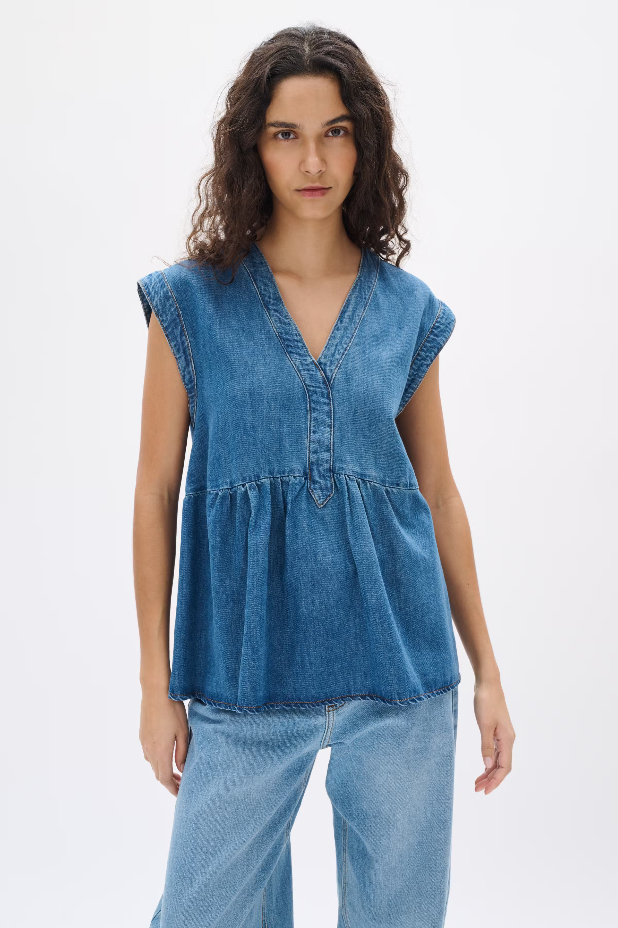 DaceyIW Blouse LOOKBOOK FRONT 30110682-301251