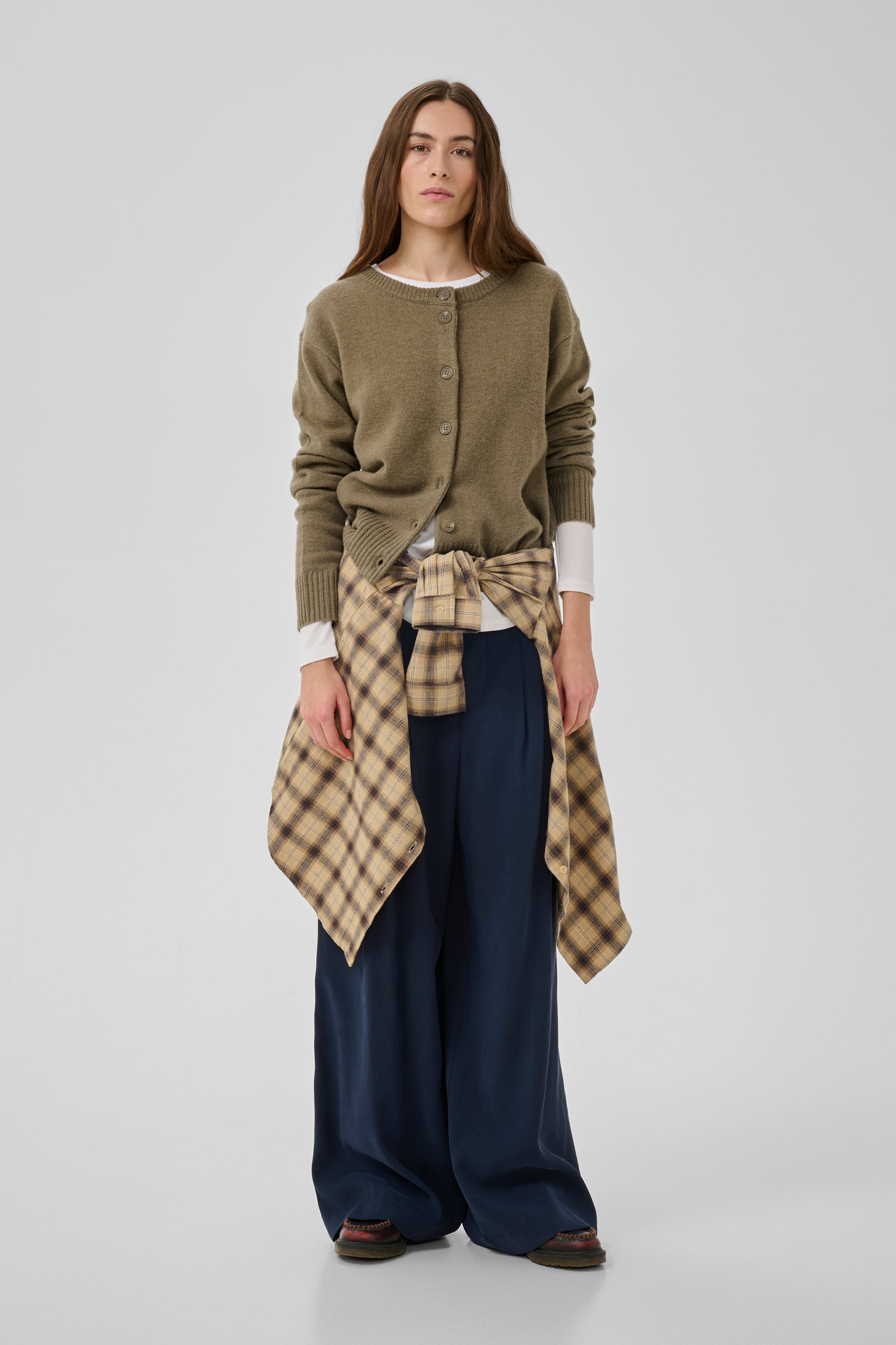 MWHuxi Cardigan LOOKBOOK FRONT 10705425-180820