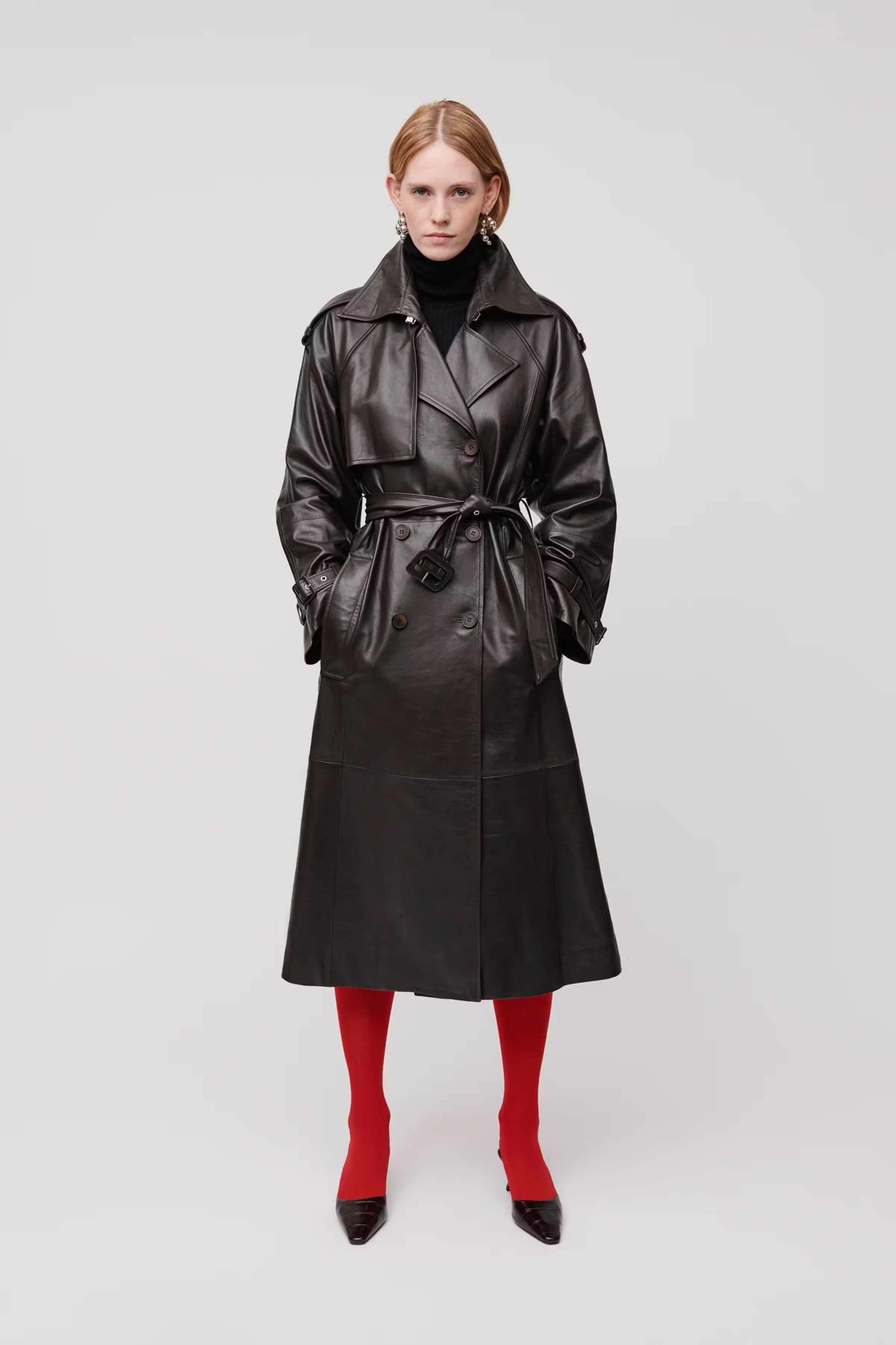 LINDA Outerwear LOOKBOOK FRONT 30600685-BR289