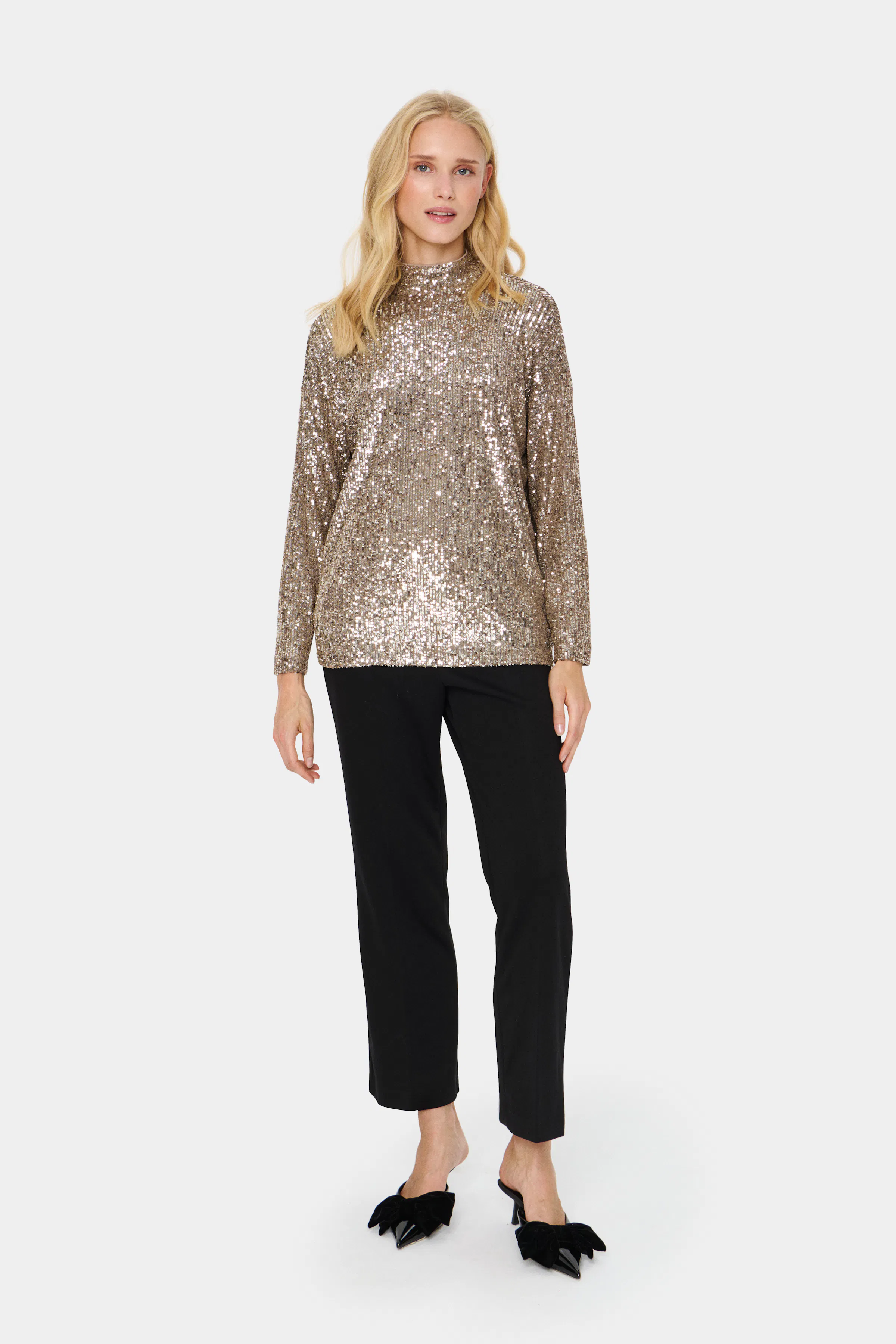 ReyanaSZ Paillet Bluse LOOKBOOK FRONT 30512222-131012
