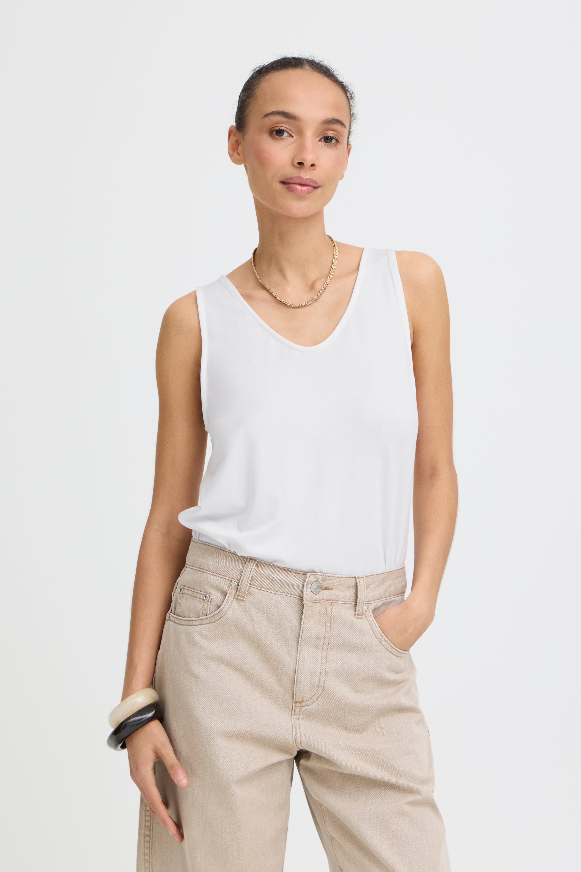 BYREXIMA Top LOOKBOOK FRONT 20806231-110601