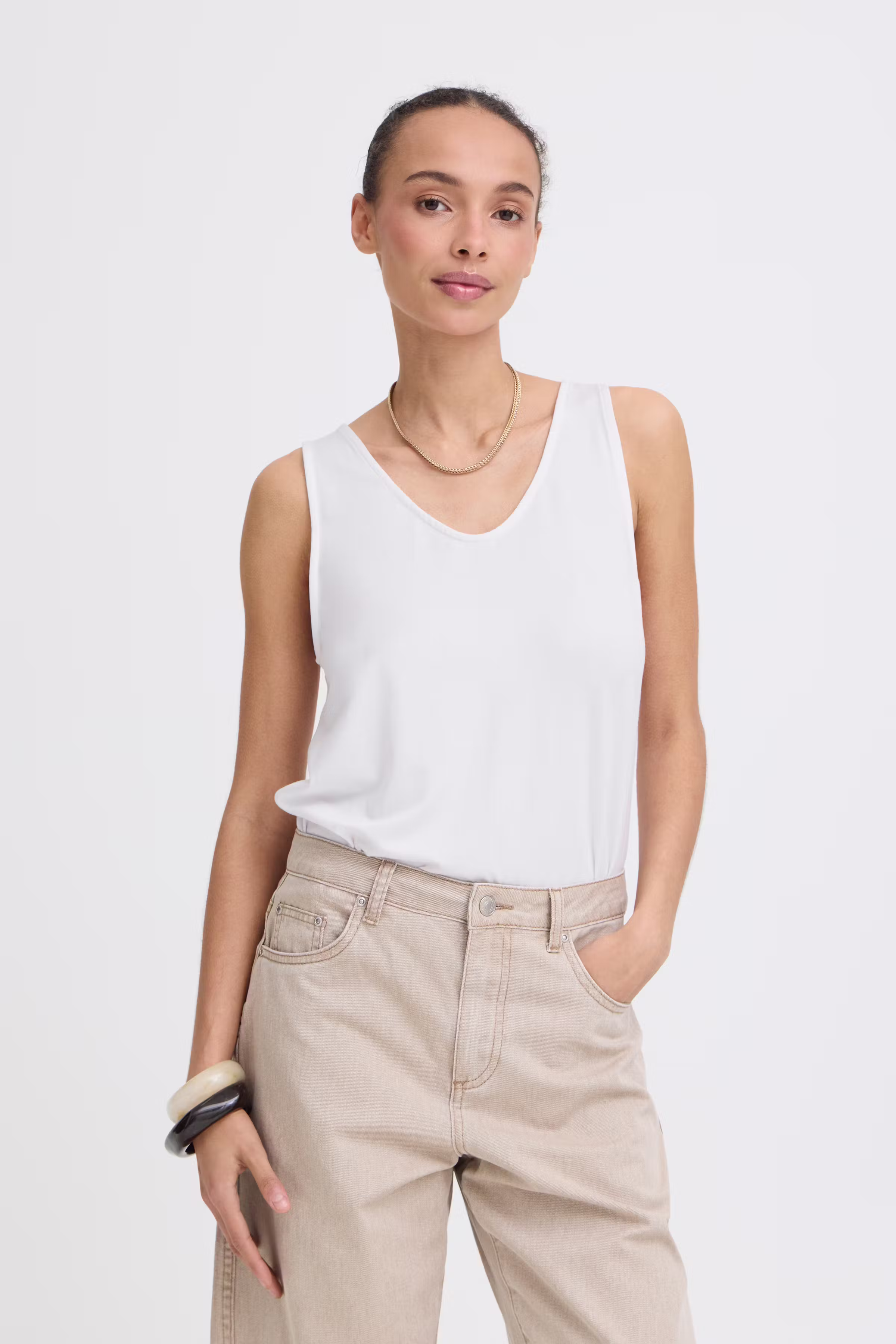 BYREXIMA Top LOOKBOOK FRONT 20806231-110601