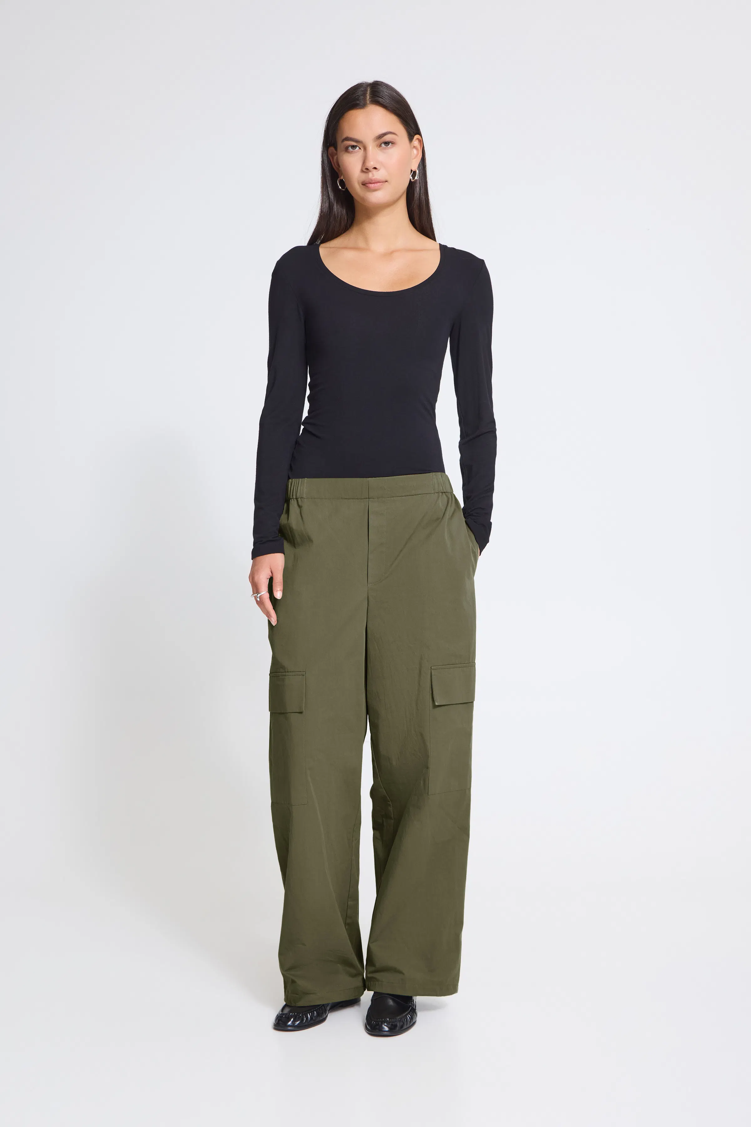 IHXCOMO Trousers LOOKBOOK FRONT 20128226-190510