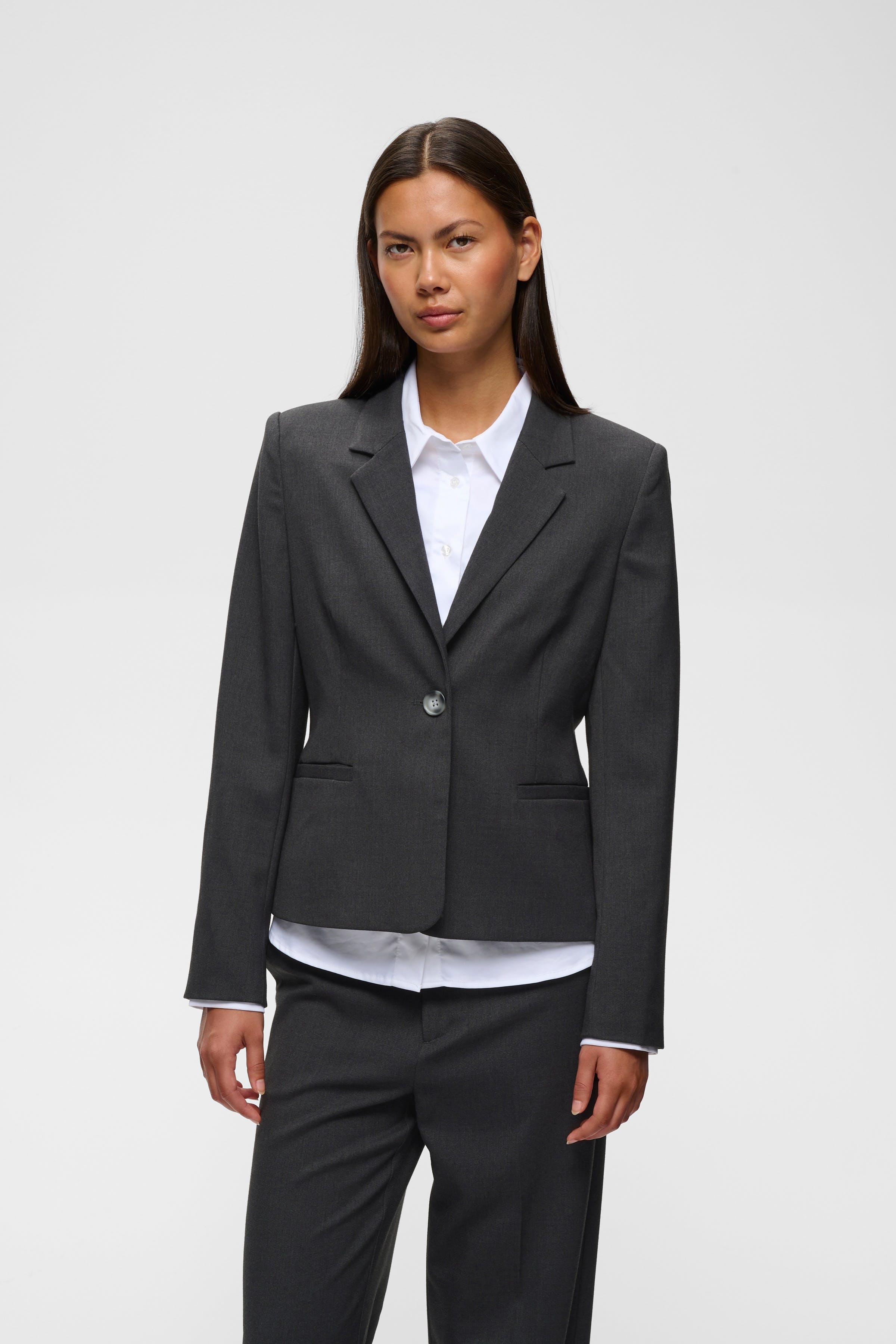 YuktaIW Blazer LOOKBOOK FRONT 30111236-301744