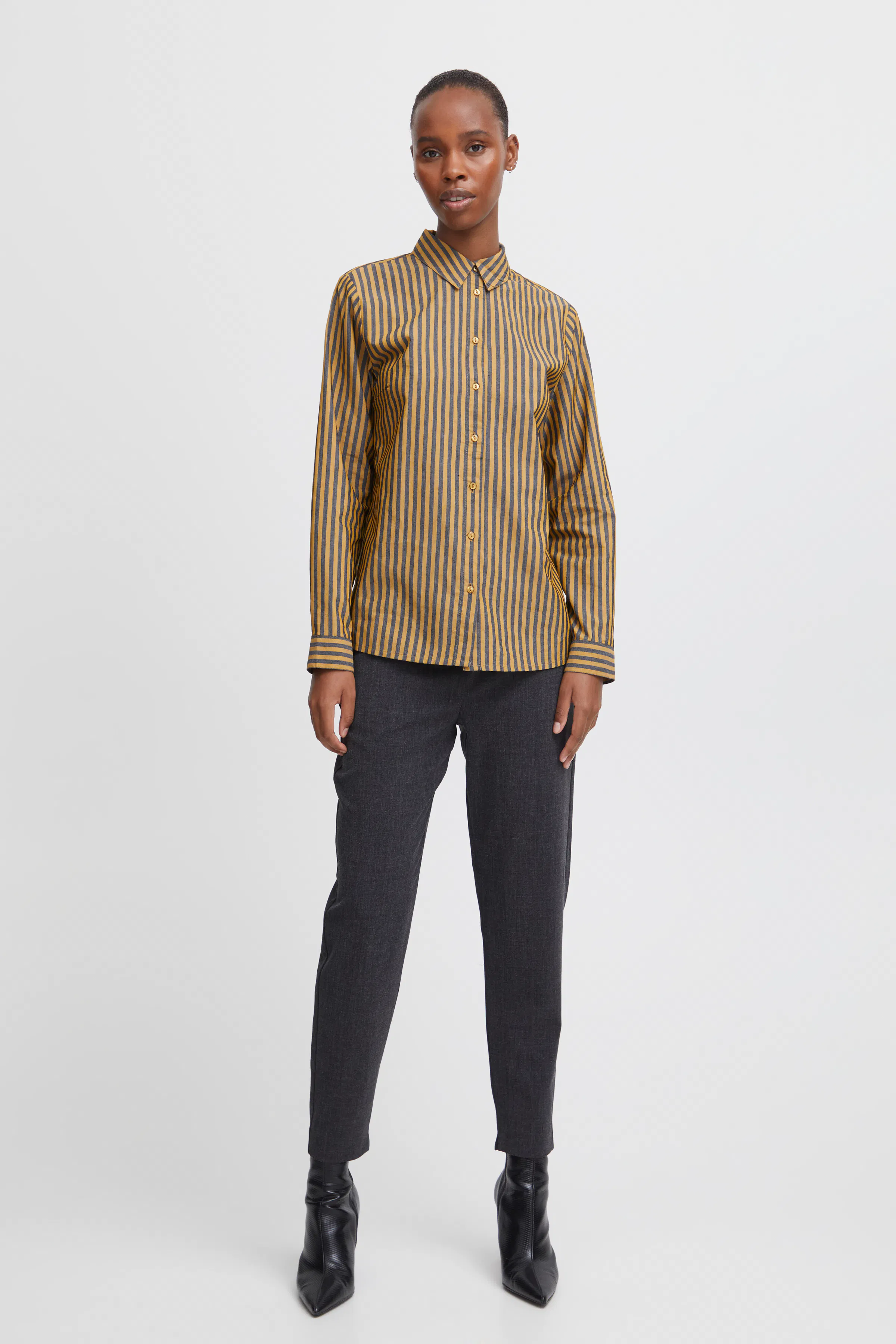 BYHETILA Skjorte LOOKBOOK FRONT 20815257-203345