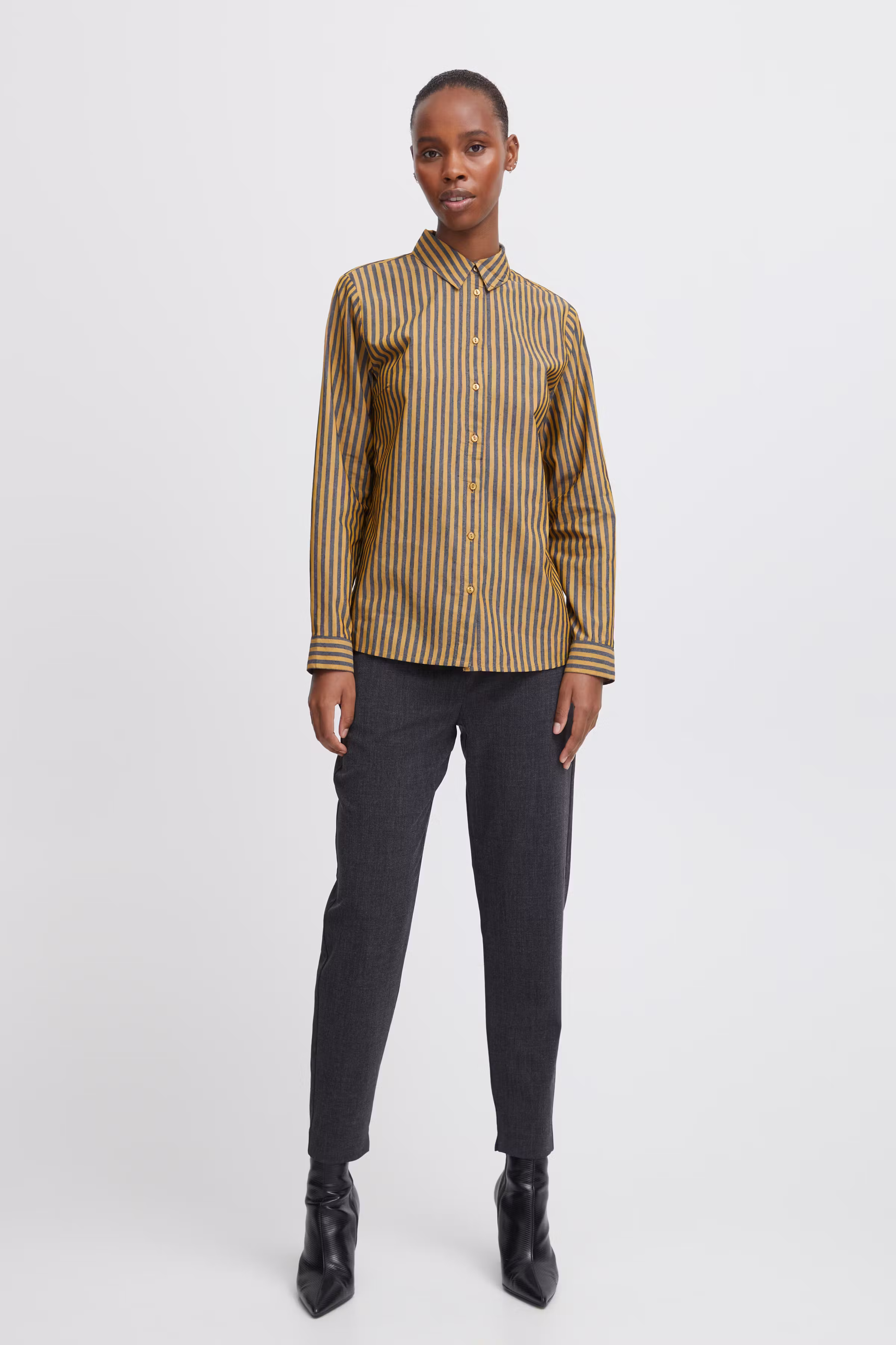 BYHETILA Skjorta LOOKBOOK FRONT 20815257-203345