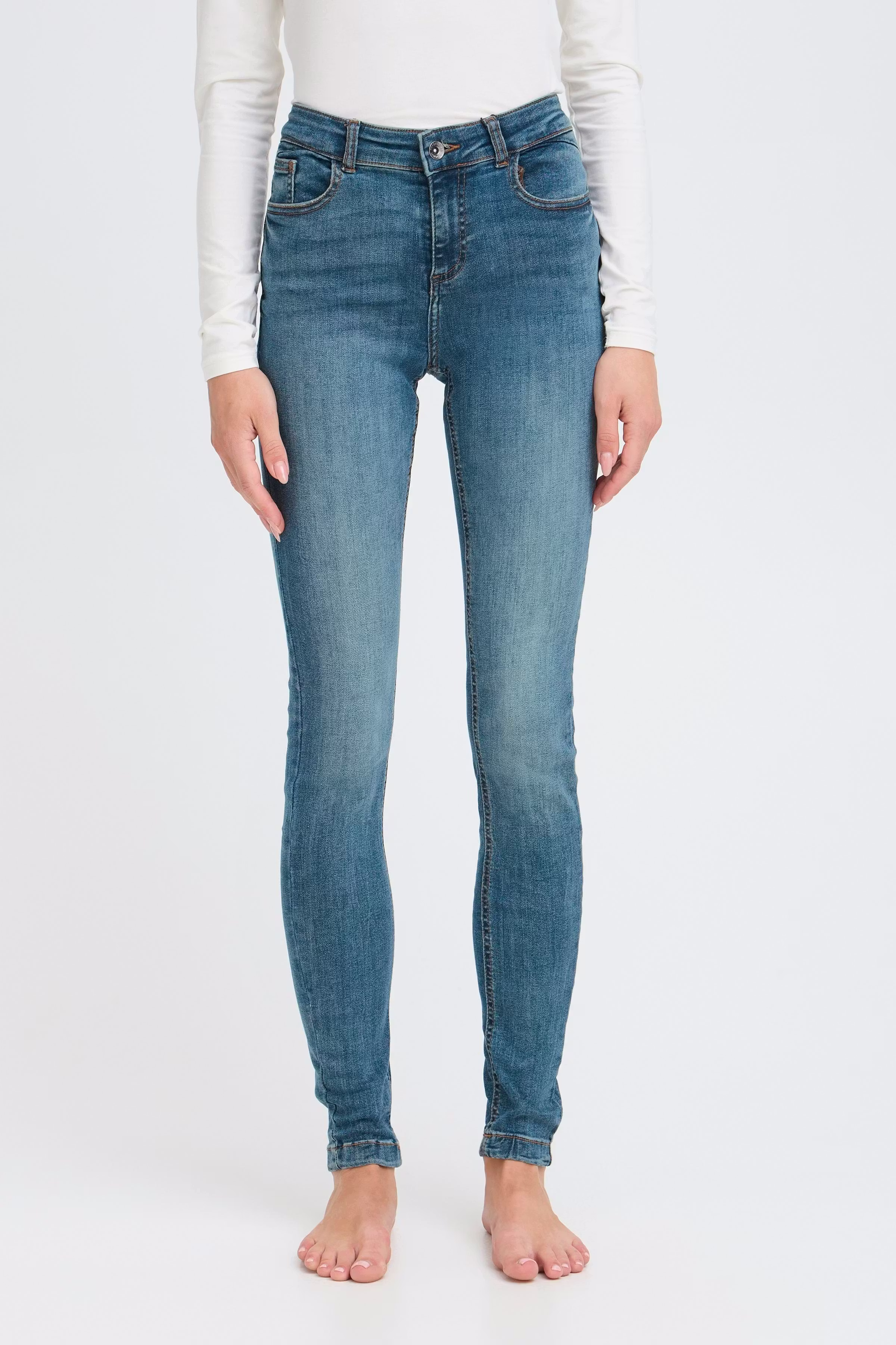 Lola Jeans LOOKBOOK FRONT 20803214-80946