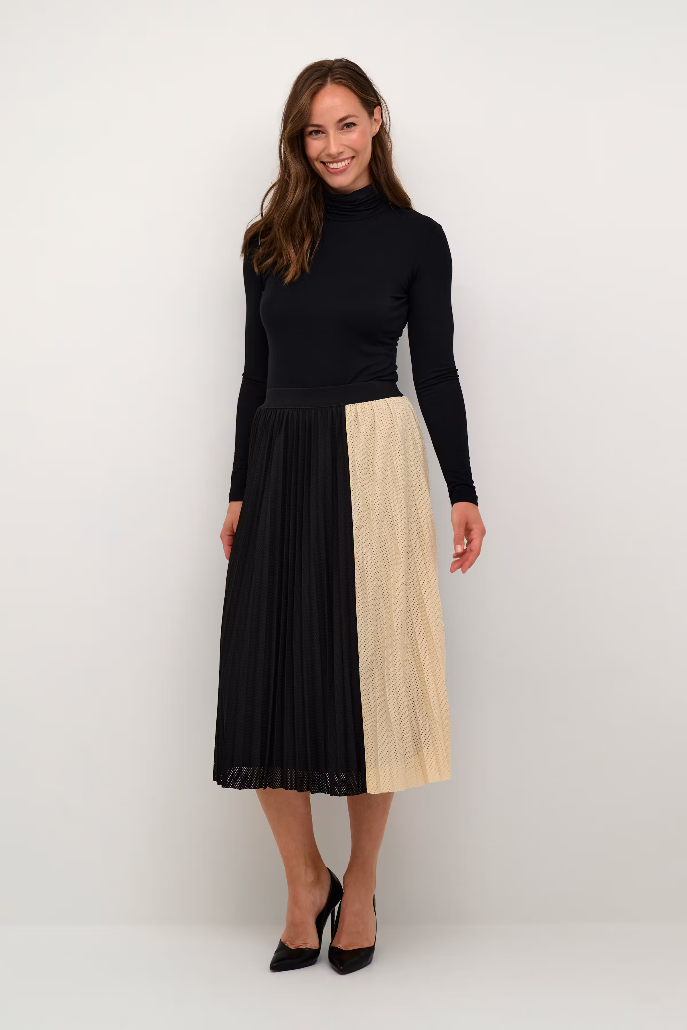 CUarlo Skirt LOOKBOOK FRONT 50110046-500012