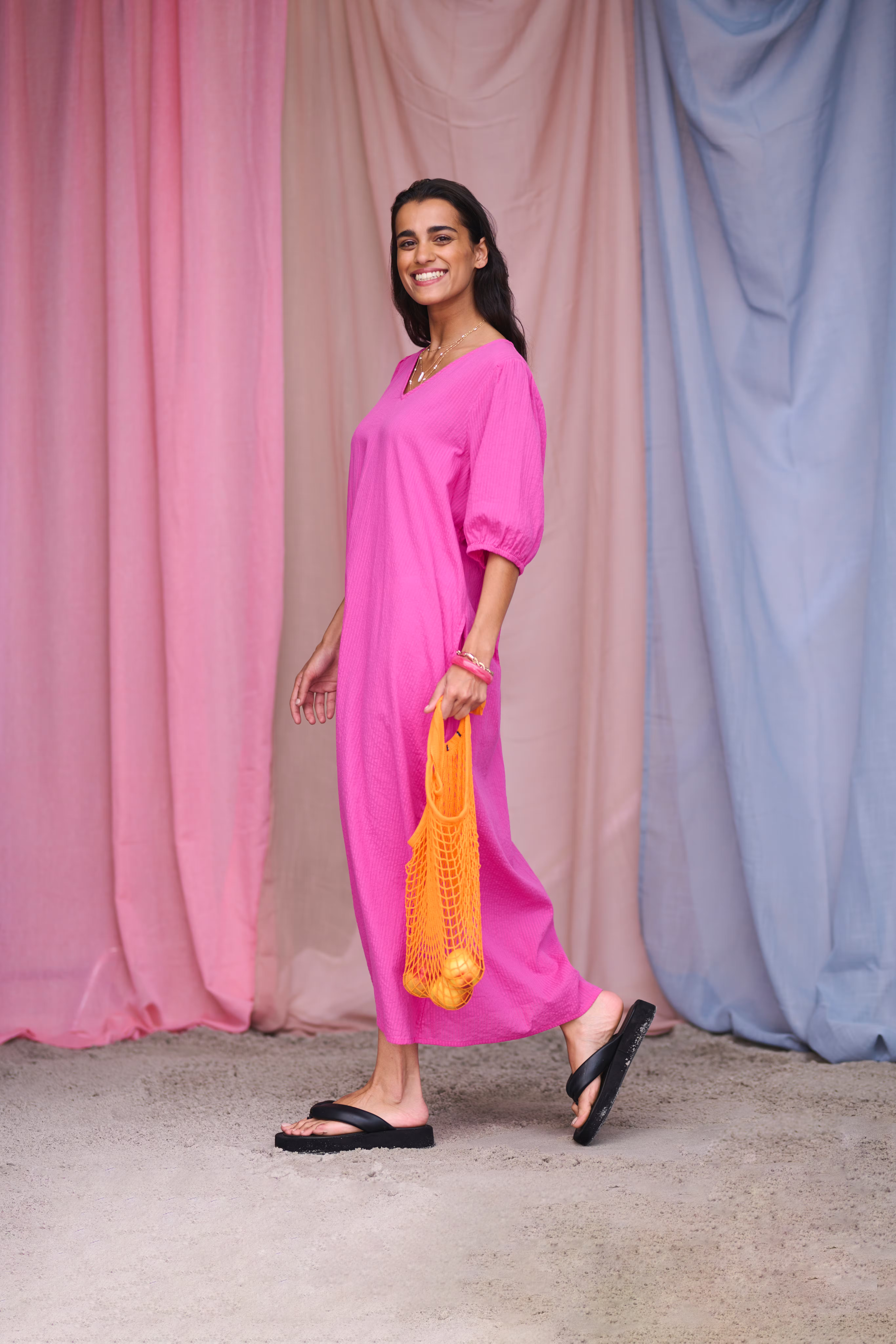 KAlinn Kjole LOCATION NONE 10508637-172624