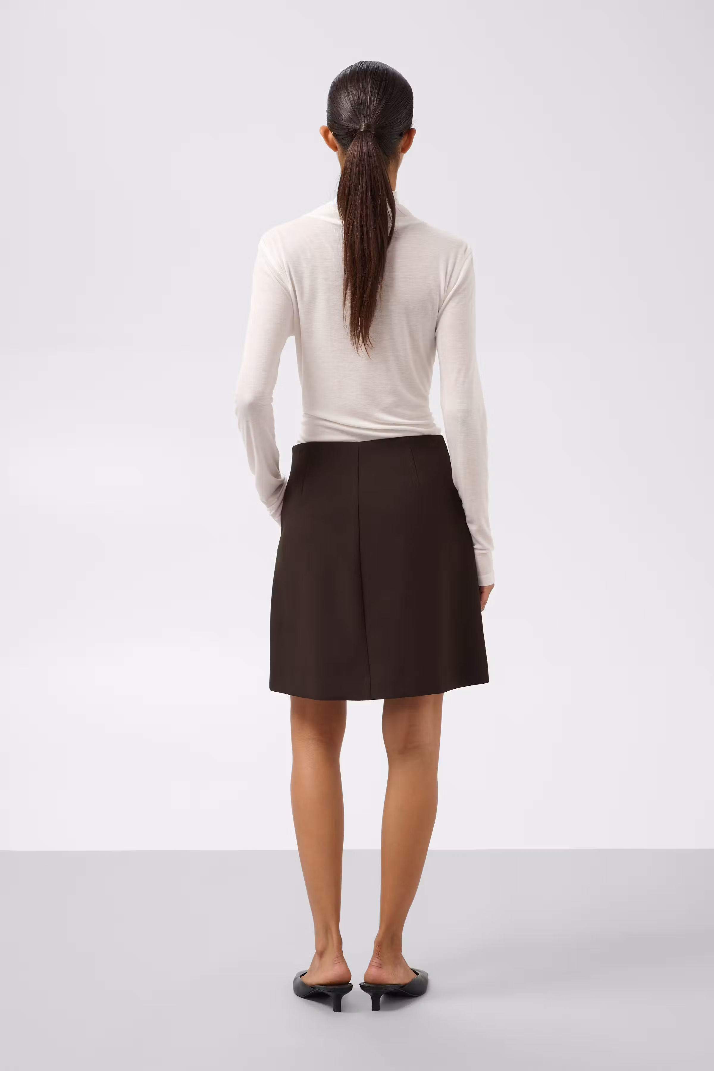 SLCorinne Skirt LOOKBOOK BACK 30407280-191106