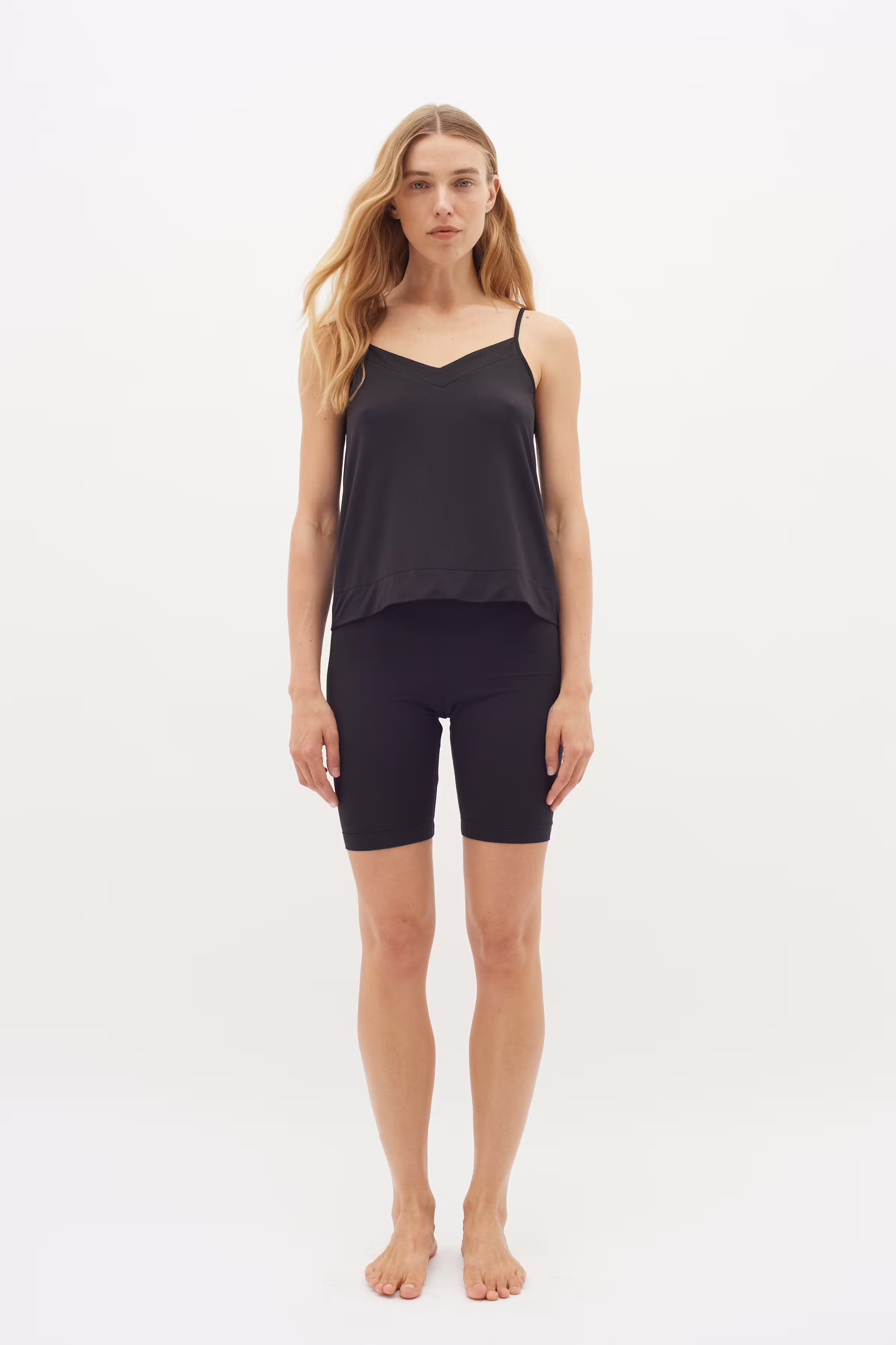 LilIW Base Shorts LOOKBOOK FRONT 30109545-194008