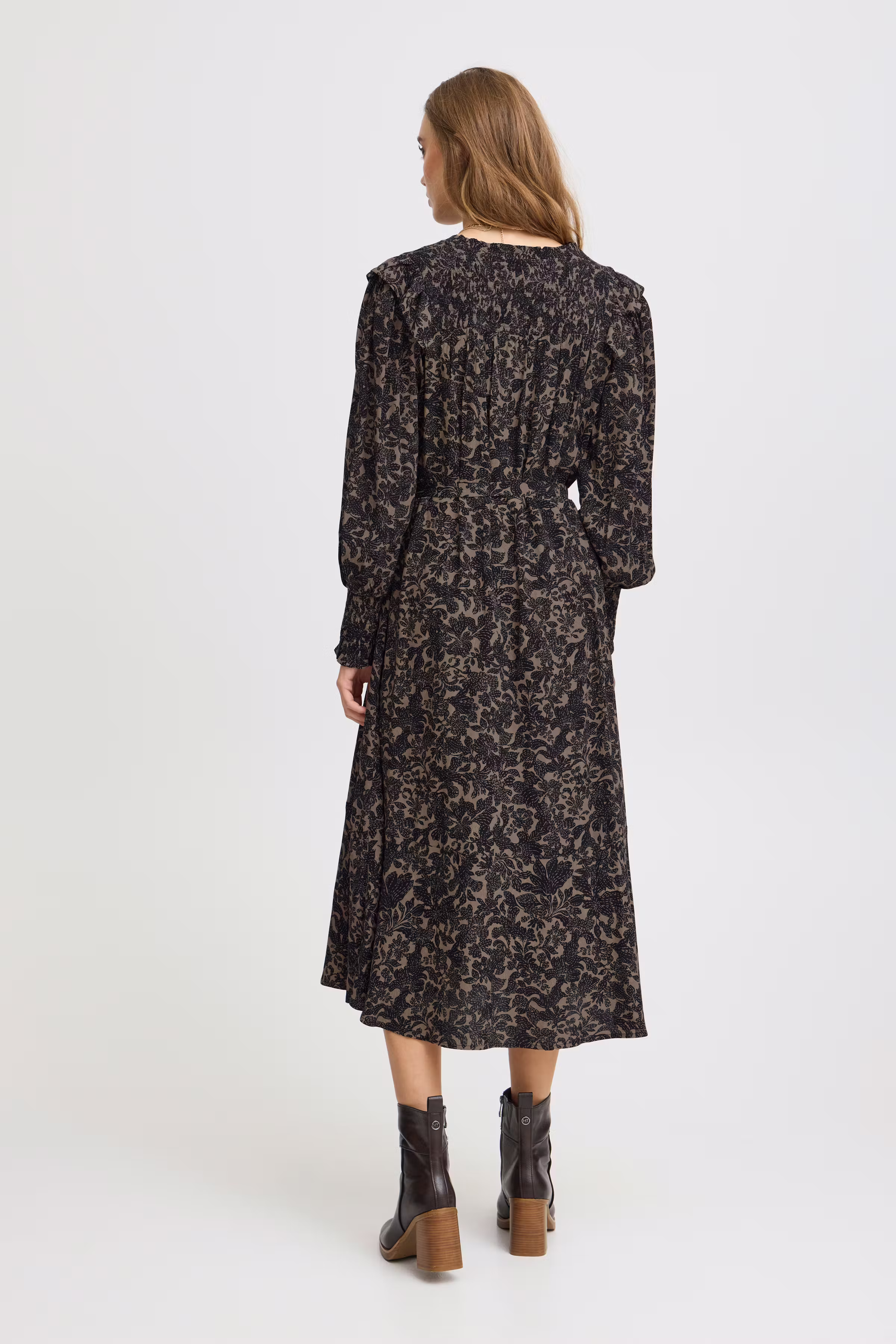 IRFINA Kjole LOOKBOOK BACK 20121755-203601