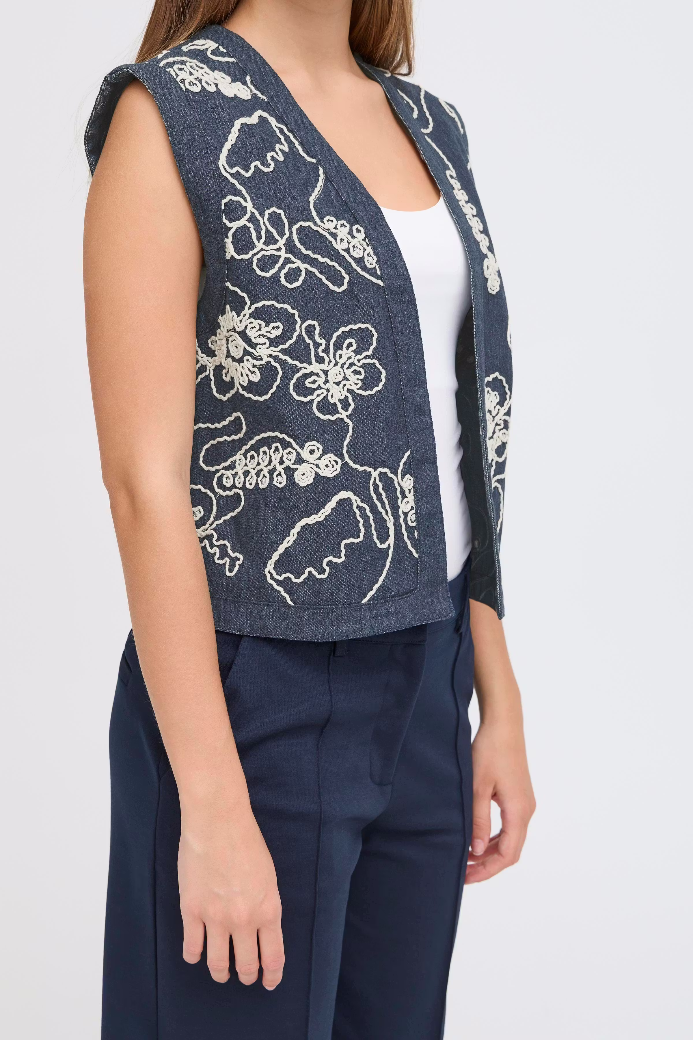 IHPAULIA Vest LOOKBOOK DETAIL 20124462-900001130