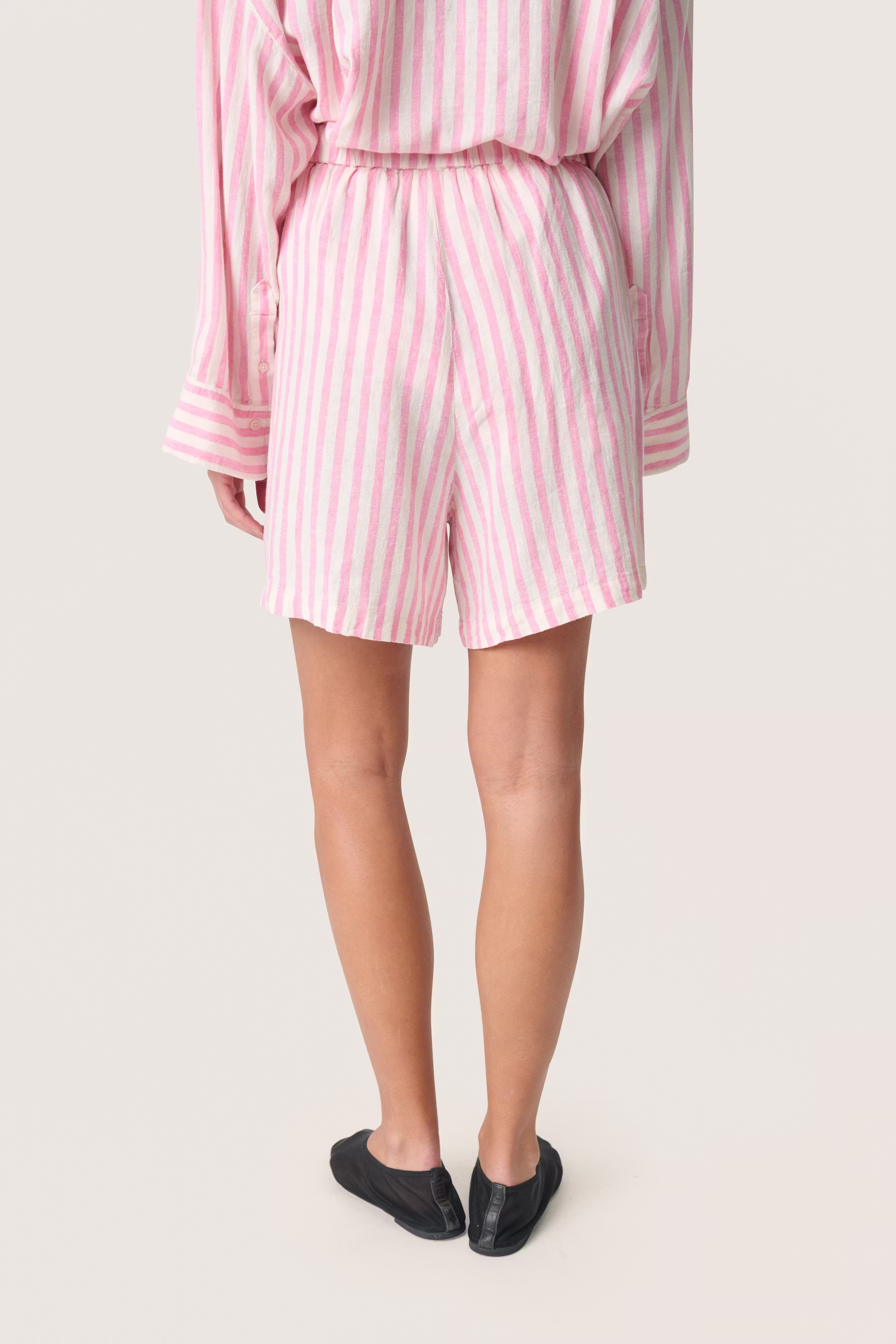 SLBeliro Linen Shorts LOOKBOOK BACK 30408513-304074