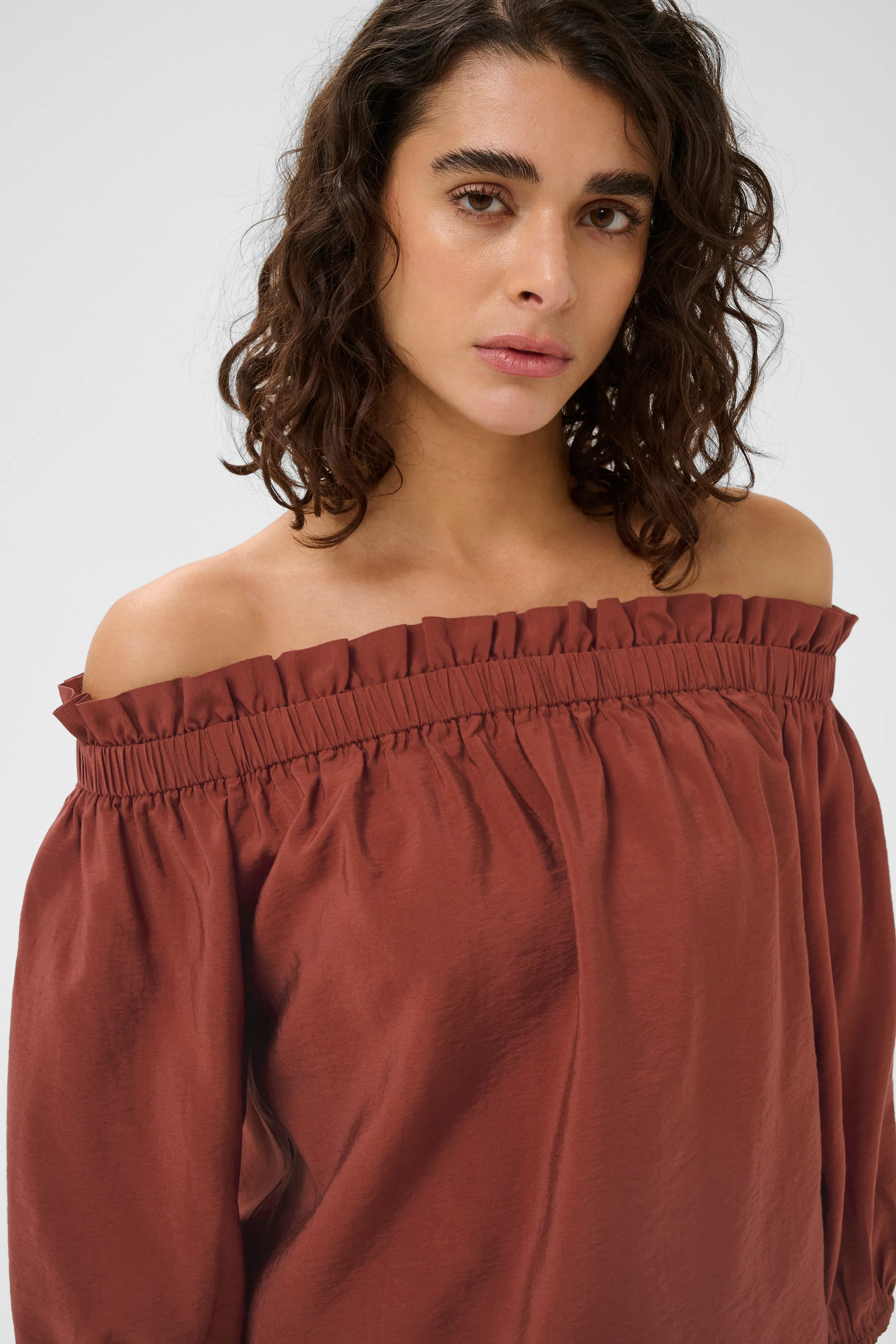 KAulla Blouse in black gray graphic colour | KAFFE Clothing