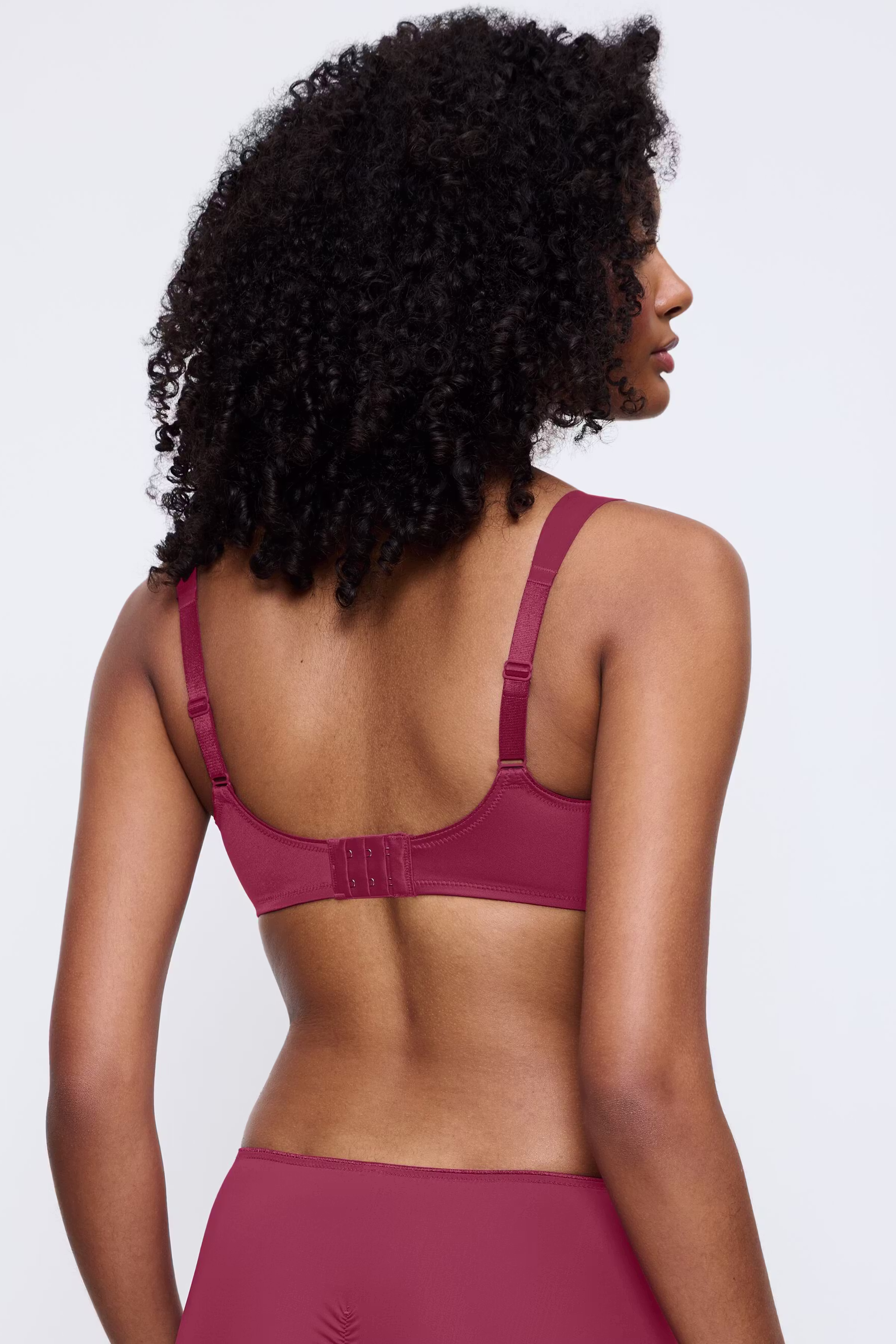 EssentialMinimizer BH LOOKBOOK BACK 40500275-T6926
