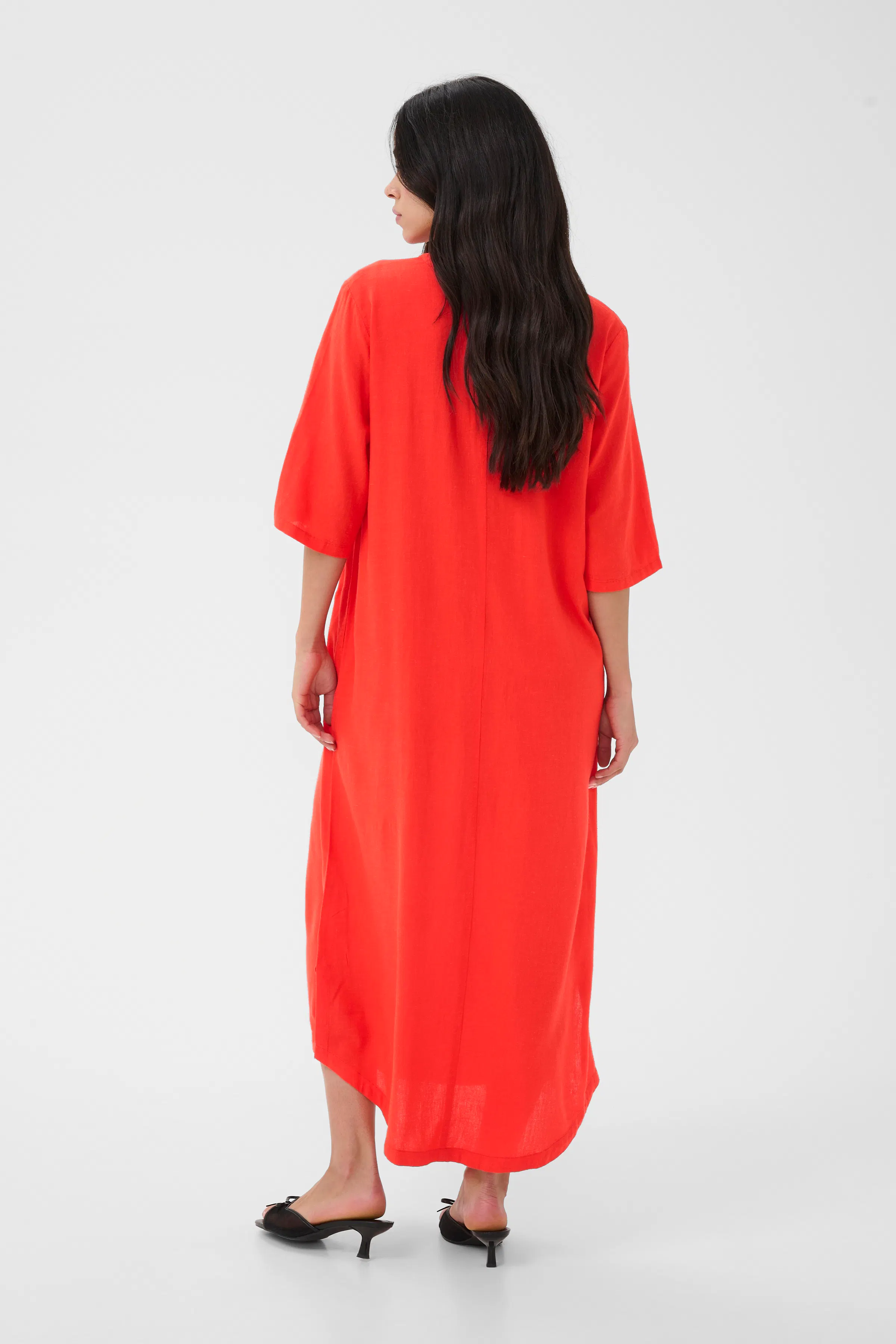 KAmilia Lin kjole LOOKBOOK BACK 10508312-171664