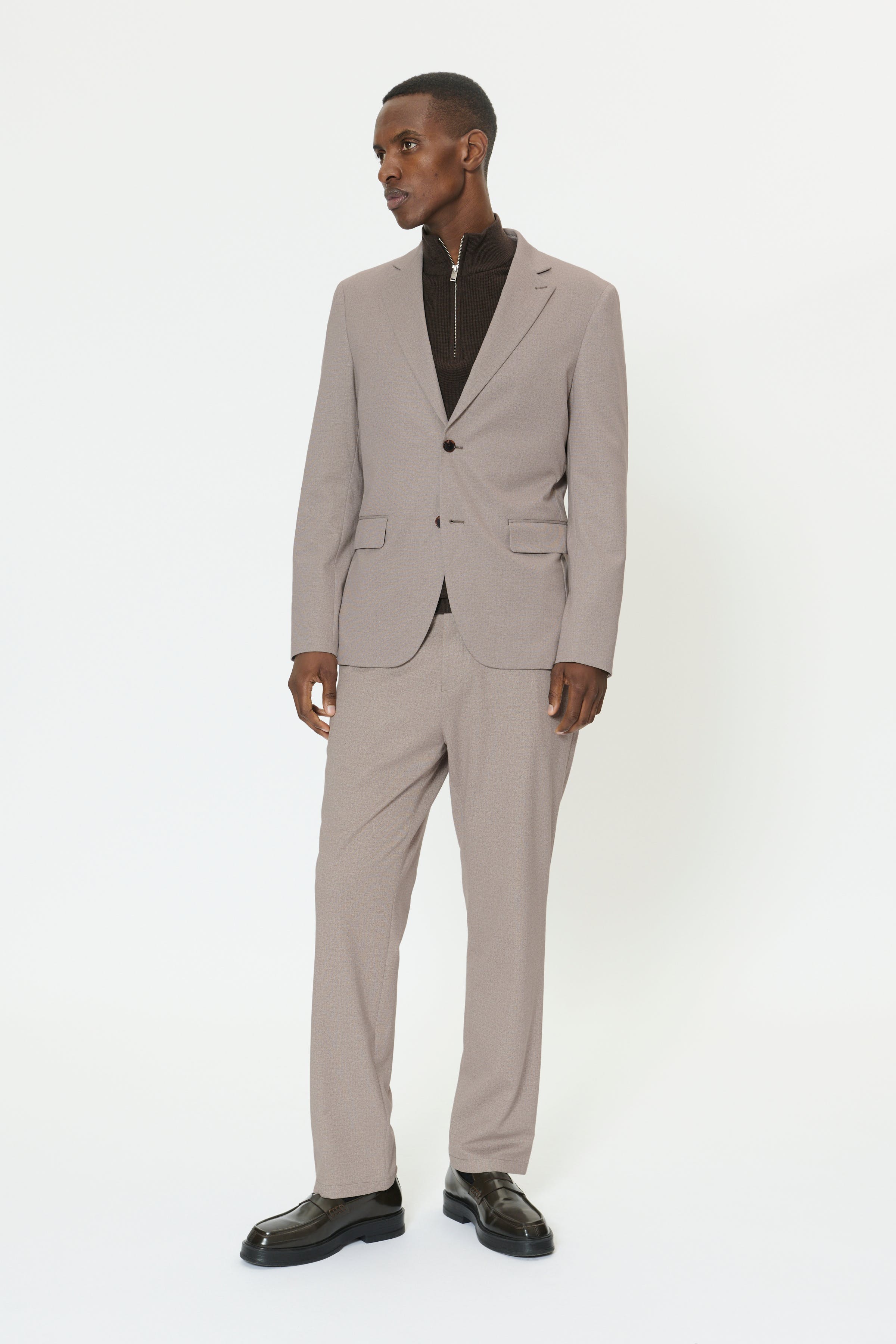 MAwesley Bukser LOOKBOOK FRONT 30209043-181017