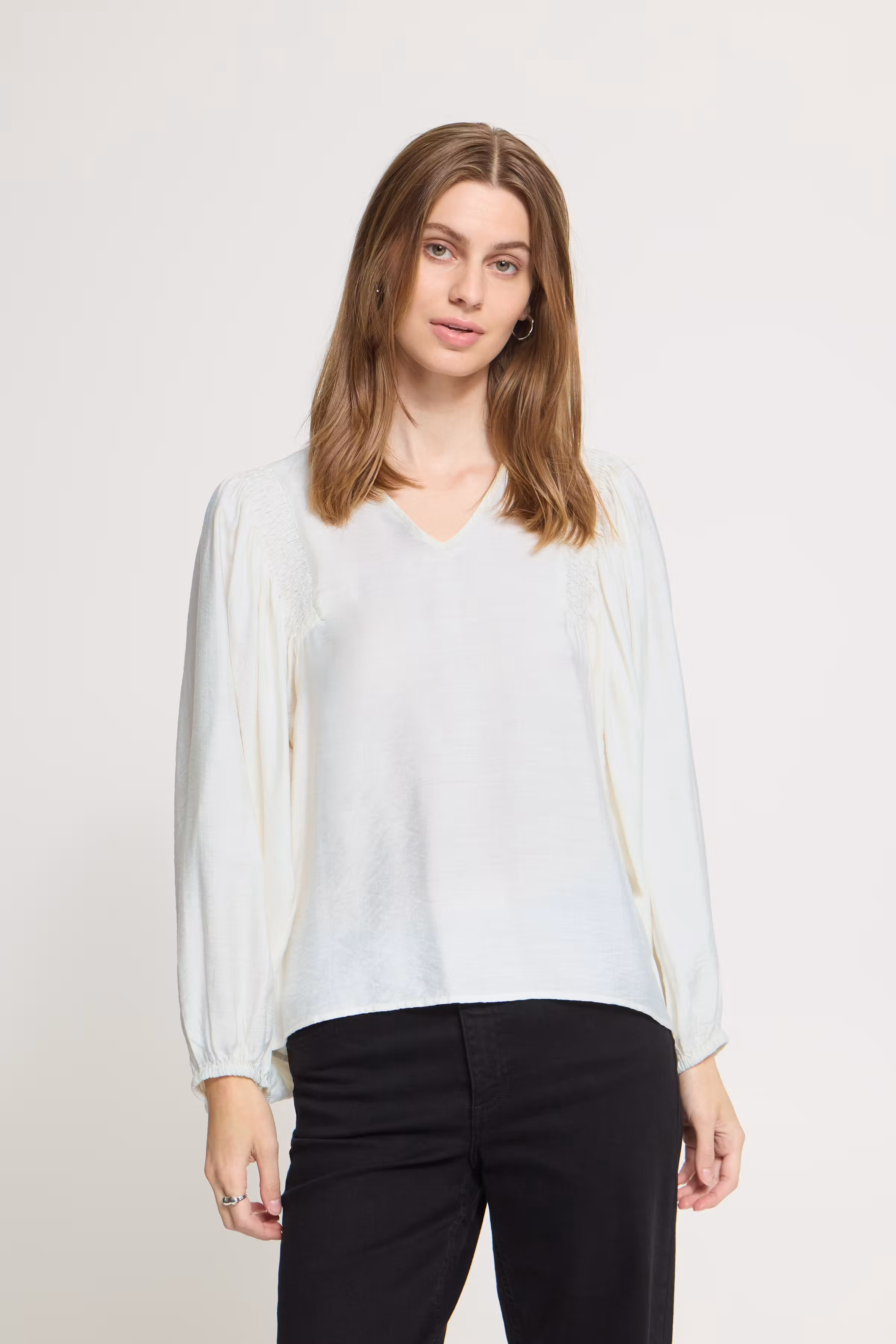 IHIMELDA Bluse LOOKBOOK FRONT 20126291-130905