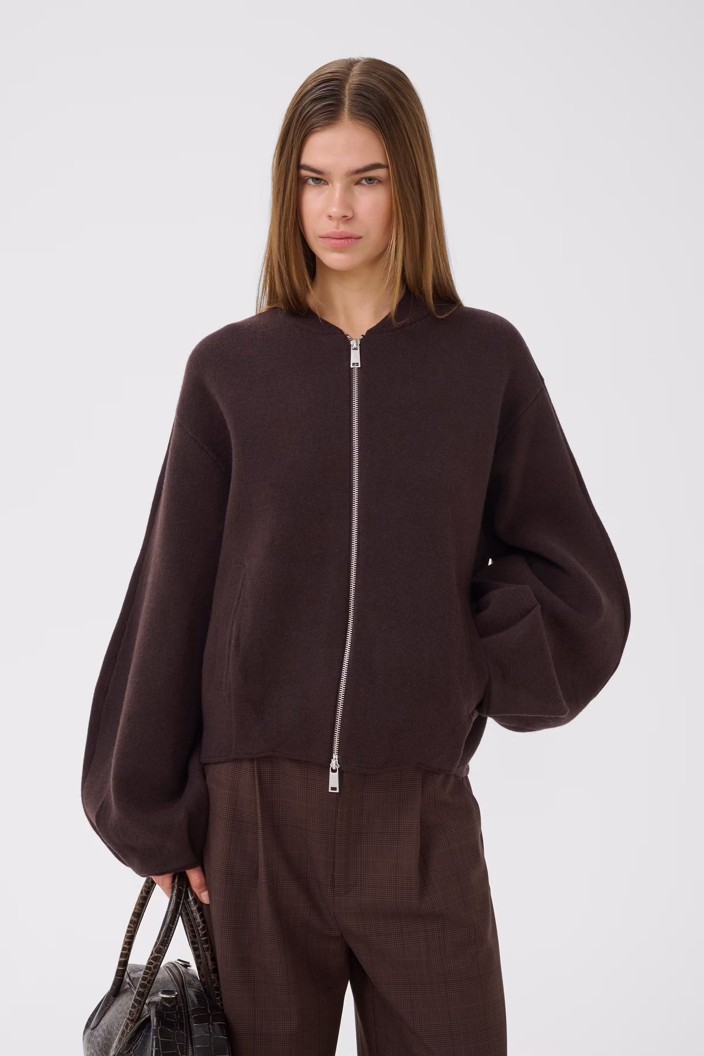 GZvictora Cardigan LOOKBOOK FRONT 10911500-191018