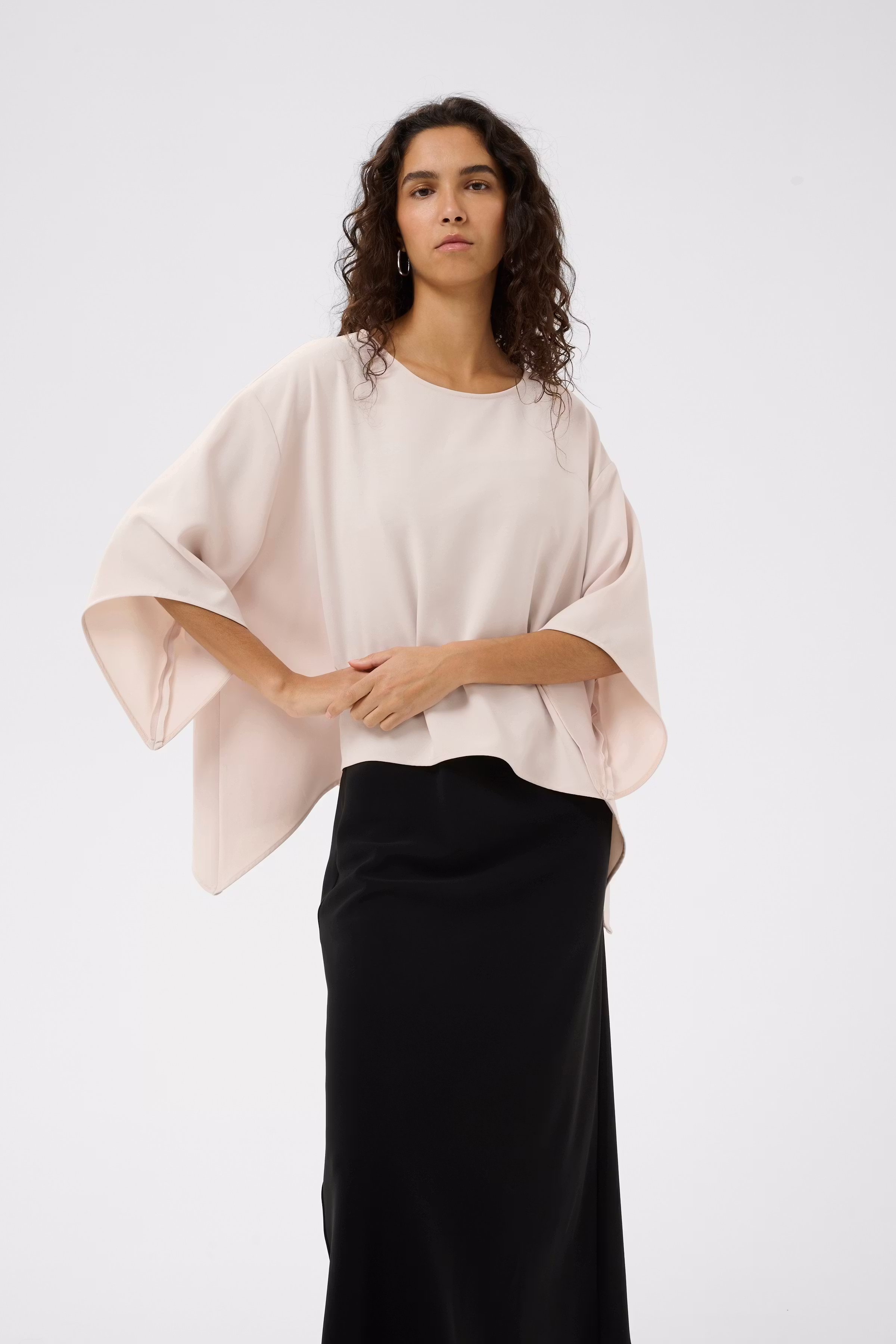 CHARLEENEIW LAYERED Jurk LOOKBOOK FRONT 30112430-194008