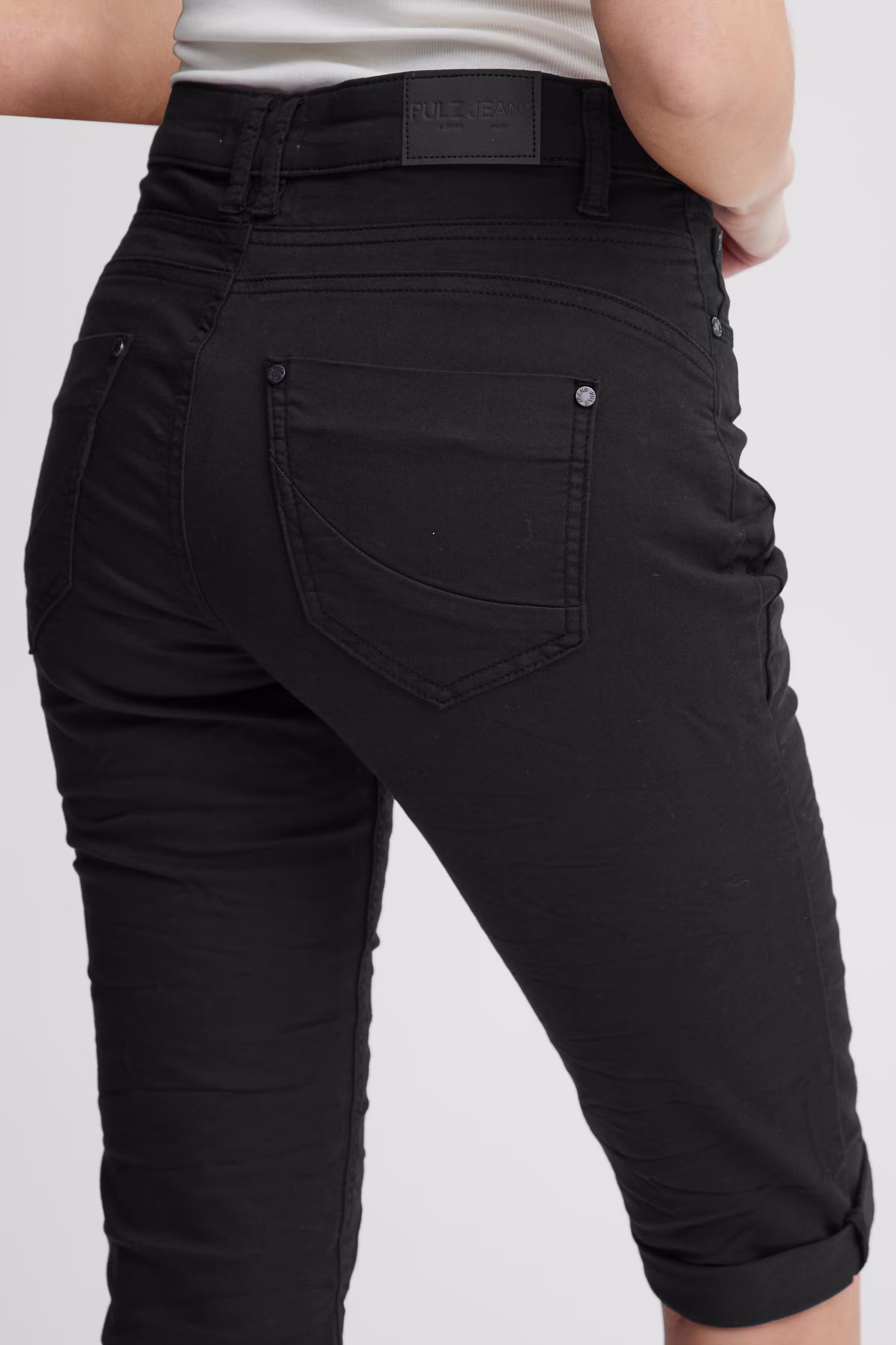 PZROSITA CAPRI BUKS LOOKBOOK DETAIL 50205343-193911