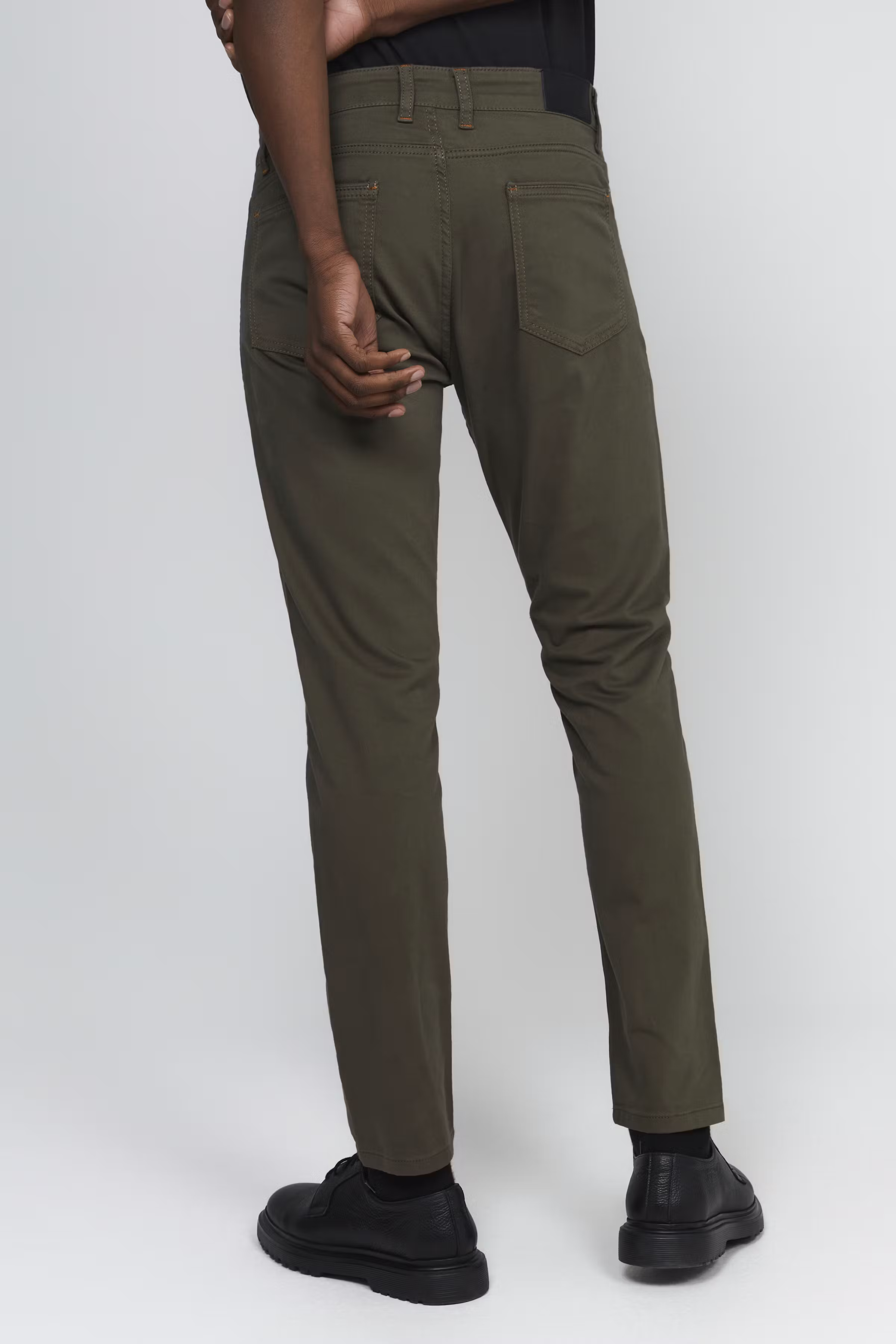 MApete Hose LOOKBOOK FRONT 30205683-190515