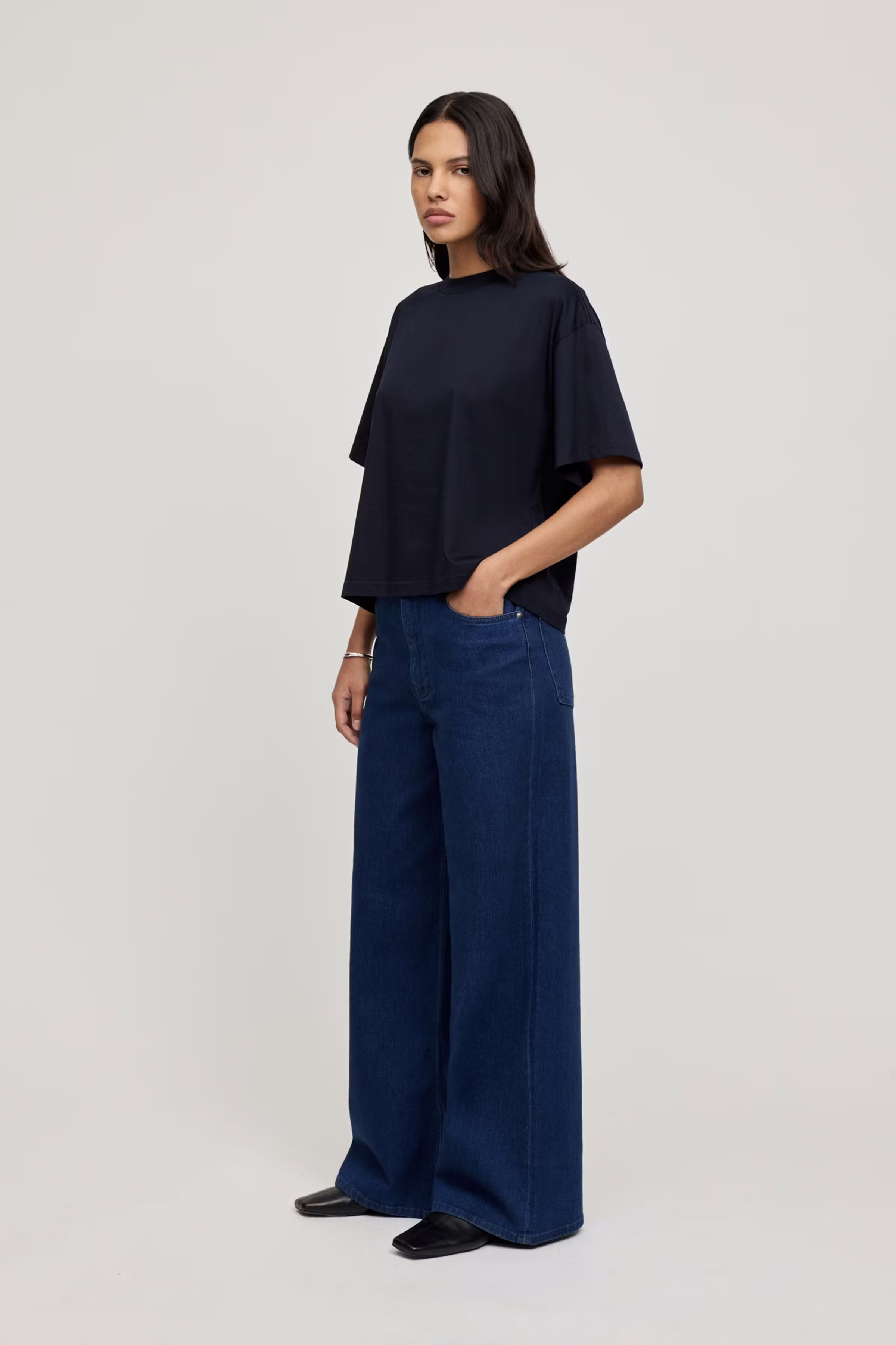 KYLA Top LOOKBOOK FRONT 30600543-BL900