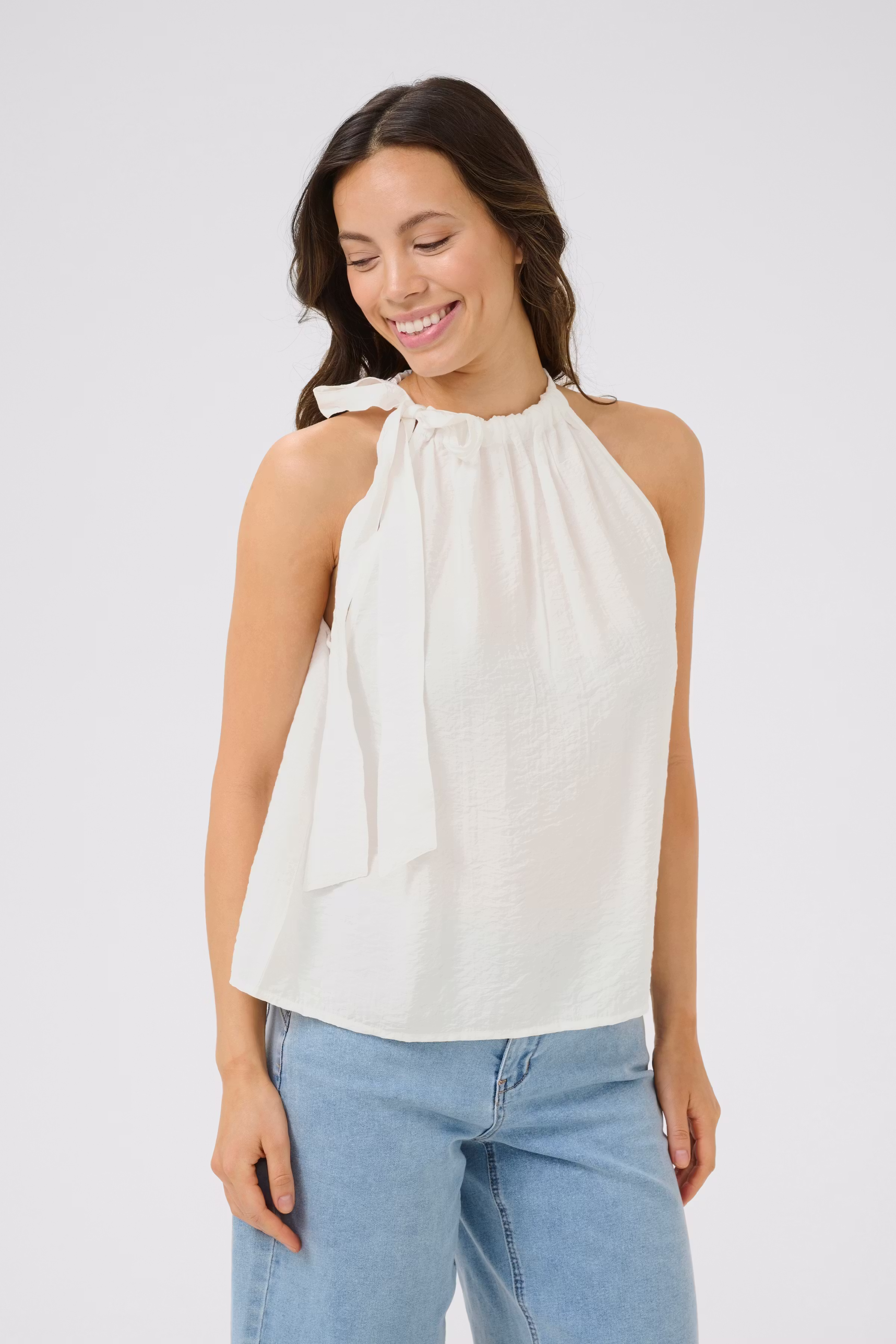 CRElora Top LOOKBOOK FRONT 10613613-110602