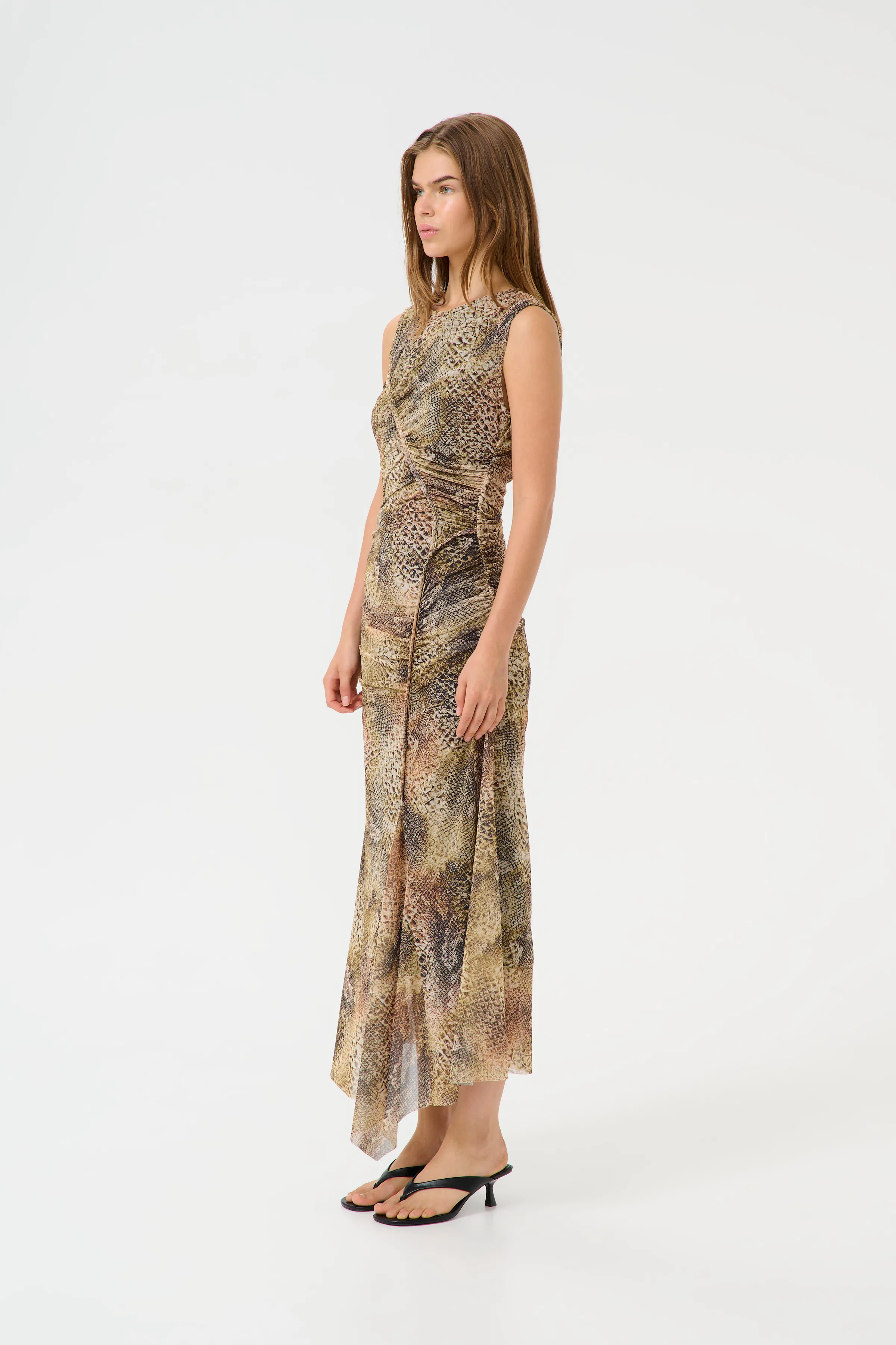 GZmenny Dress LOOKBOOK FRONT 10910318-107549