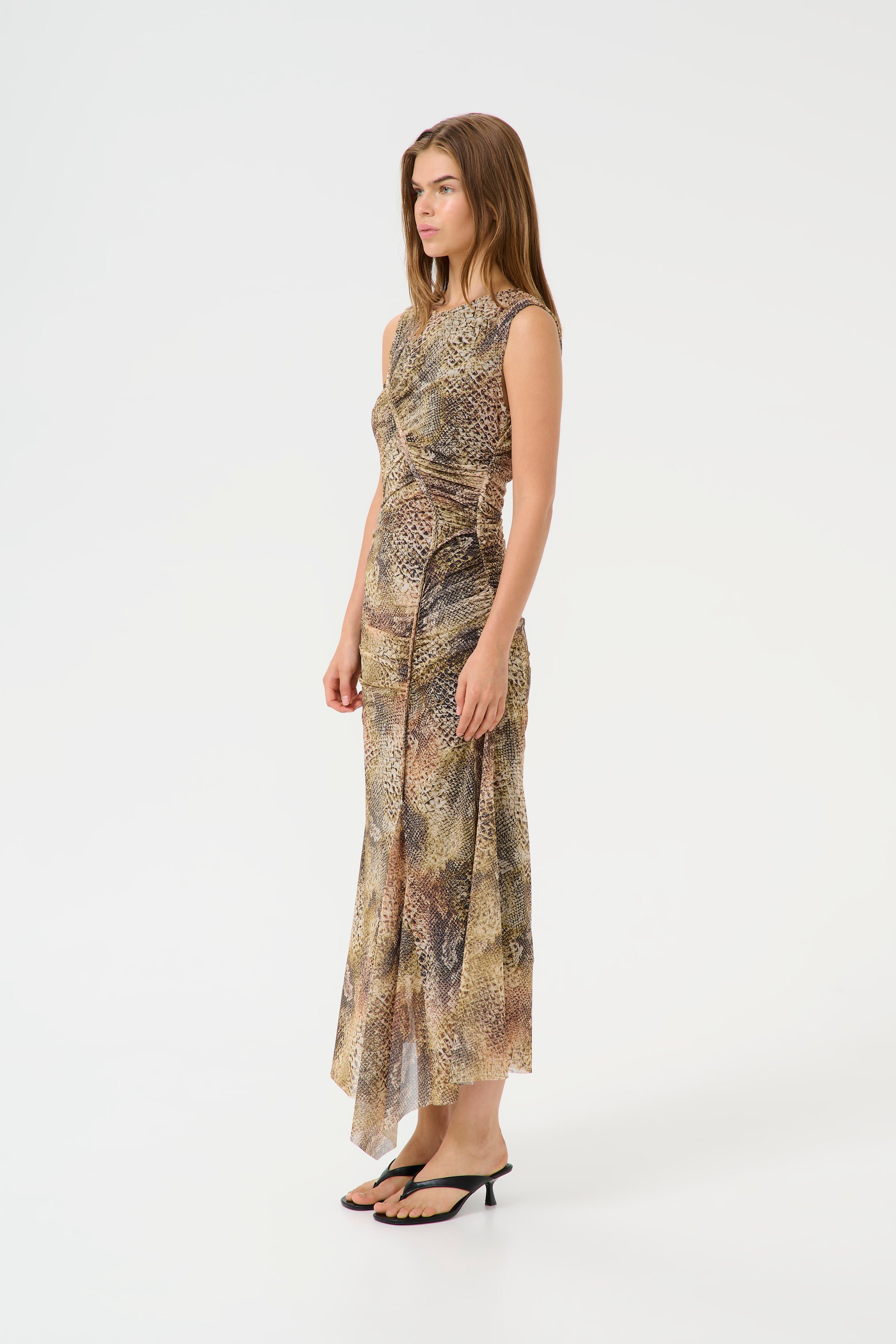 GZmenny Dress LOOKBOOK FRONT 10910318-107549