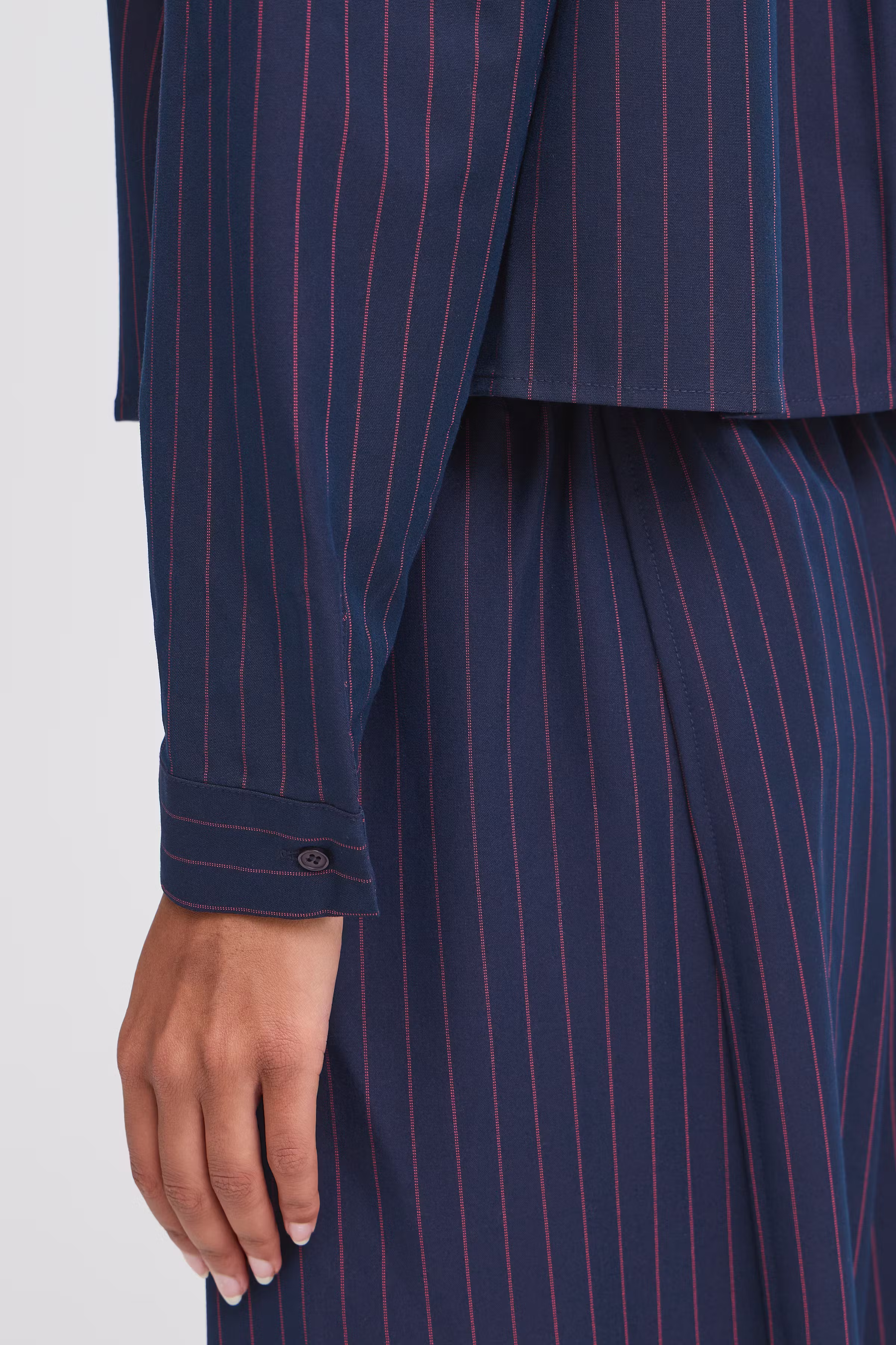 IXTRINE shirt LOOKBOOK DETAIL 20123489-184048