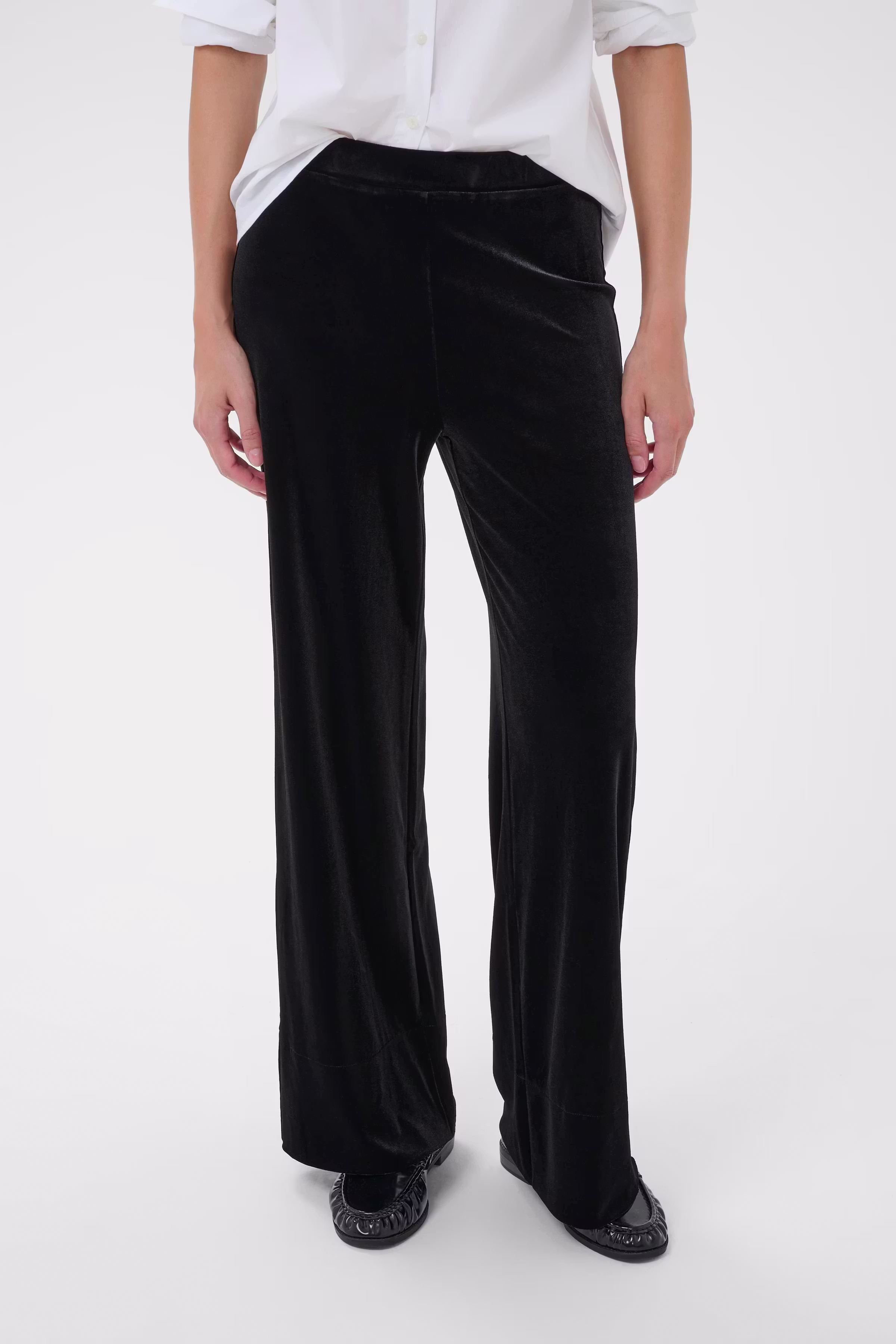 VarlaPW Byxor LOOKBOOK FRONT 30310185-194008