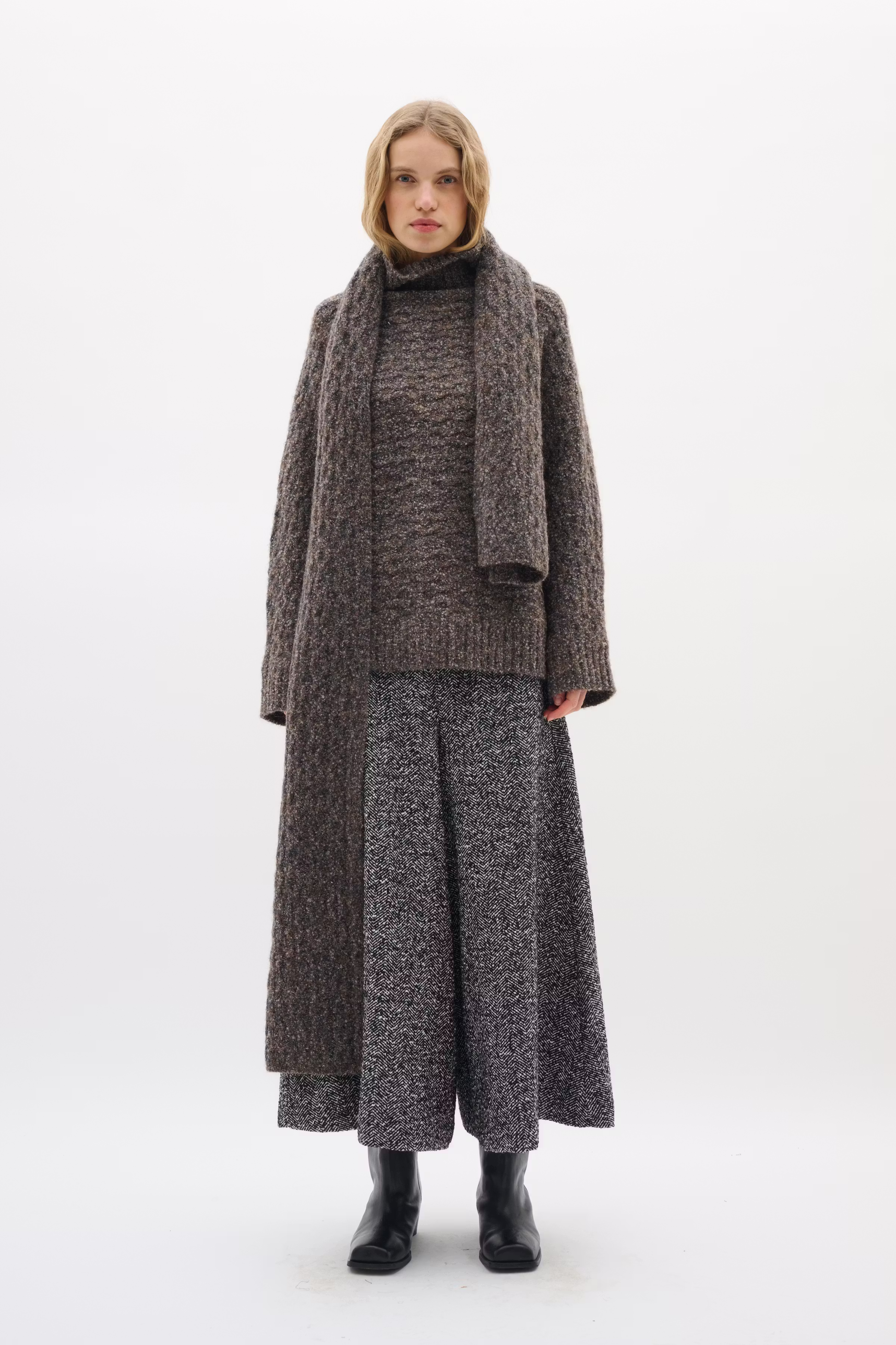 GraiaIW Turtleneck Pullover LOOKBOOK FRONT 30110925-1813041