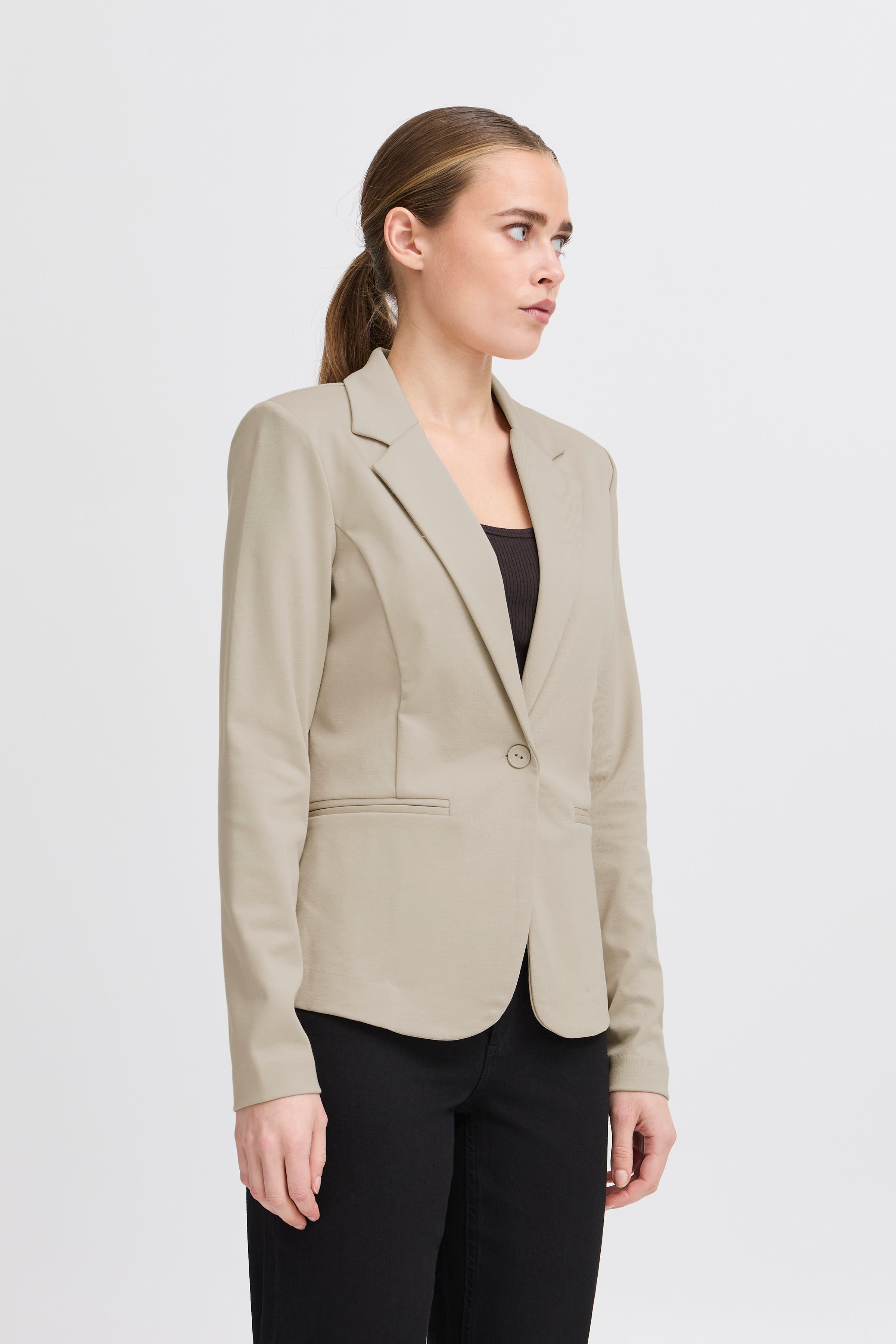 IHKATE Blazer LOOKBOOK FRONT 20101801-151308