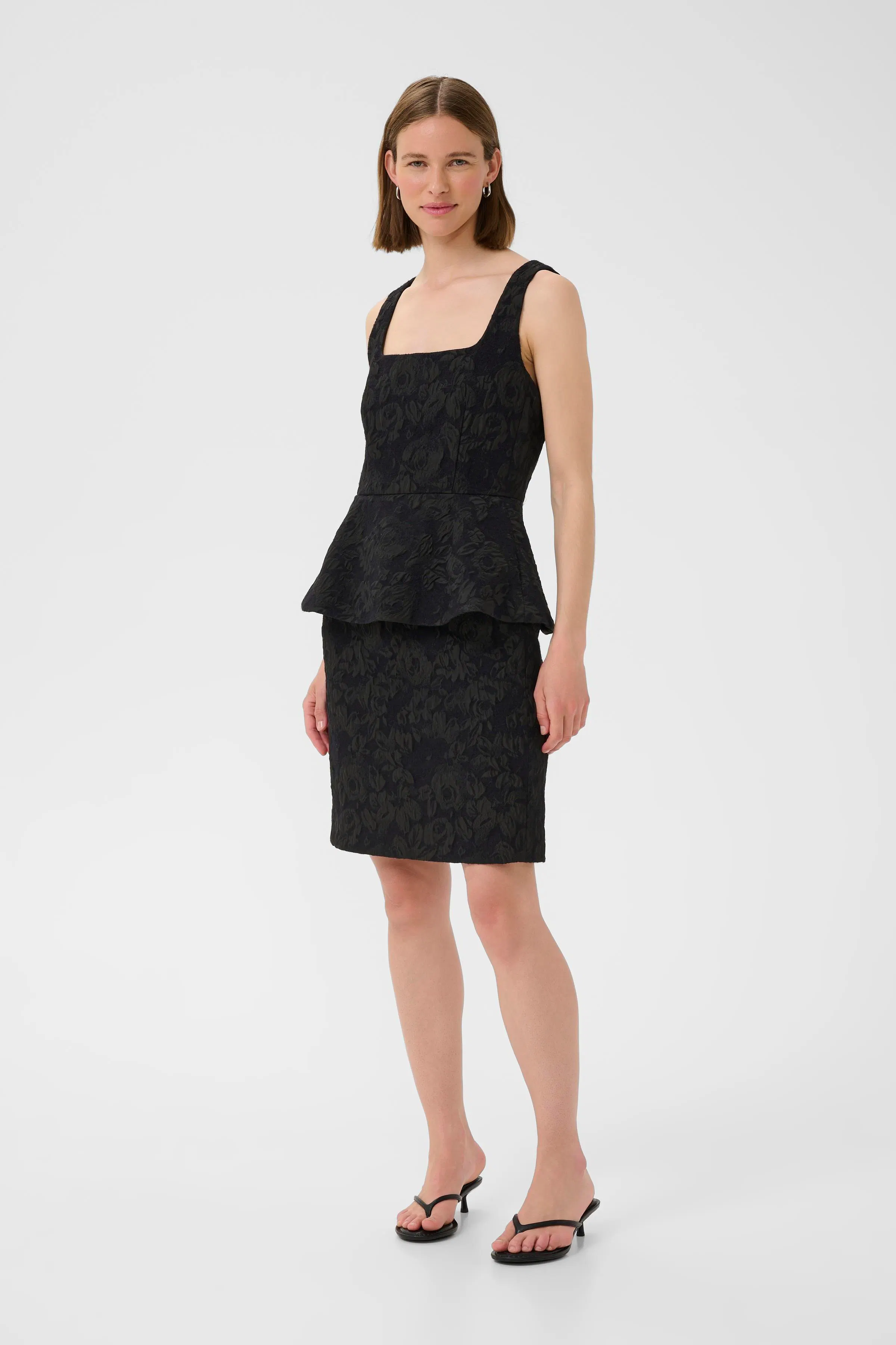 BriiIW Flounce Kjole LOOKBOOK FRONT 30110983-194008