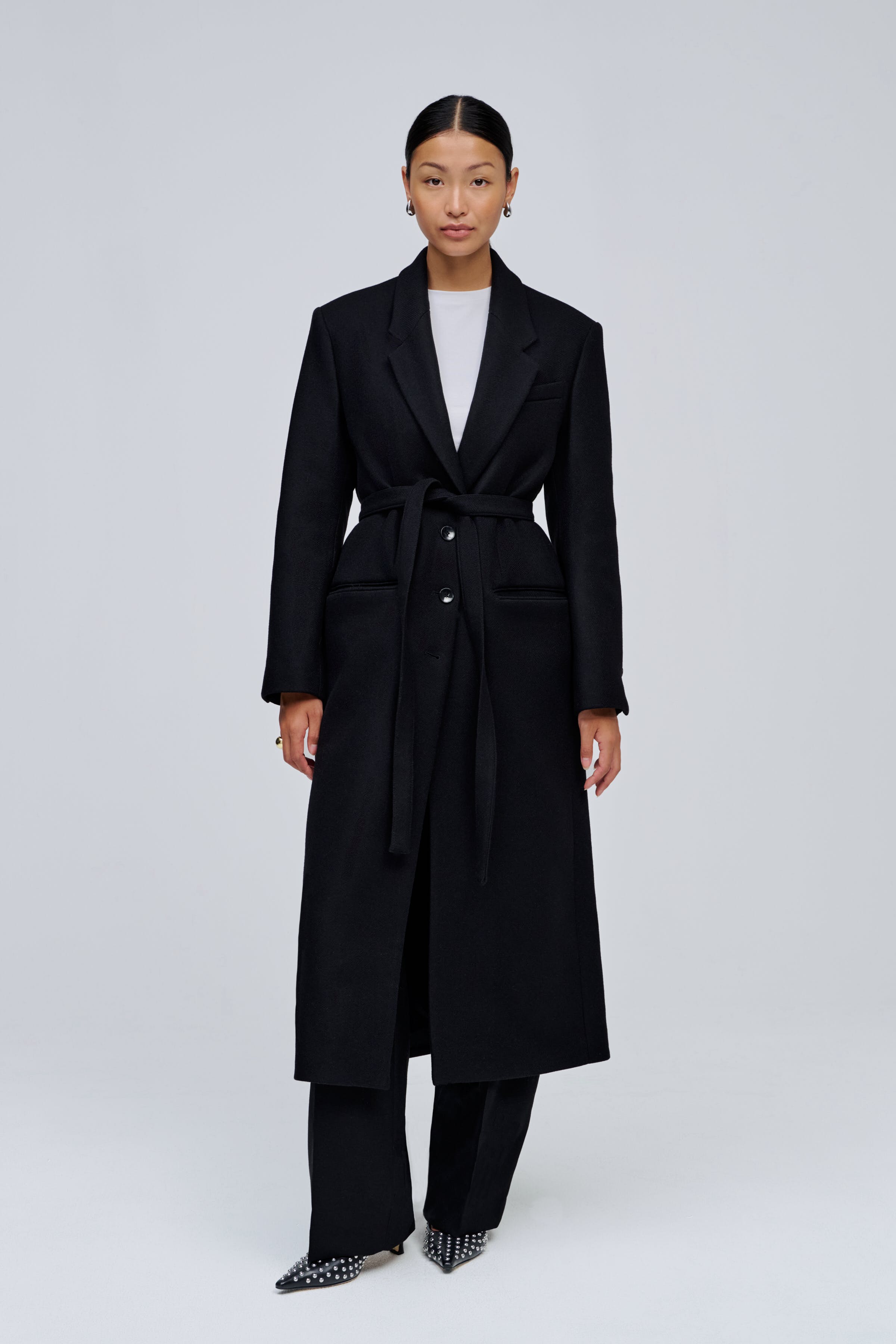 IOCrystal Coat LOOKBOOK FRONT 30600048-BK999