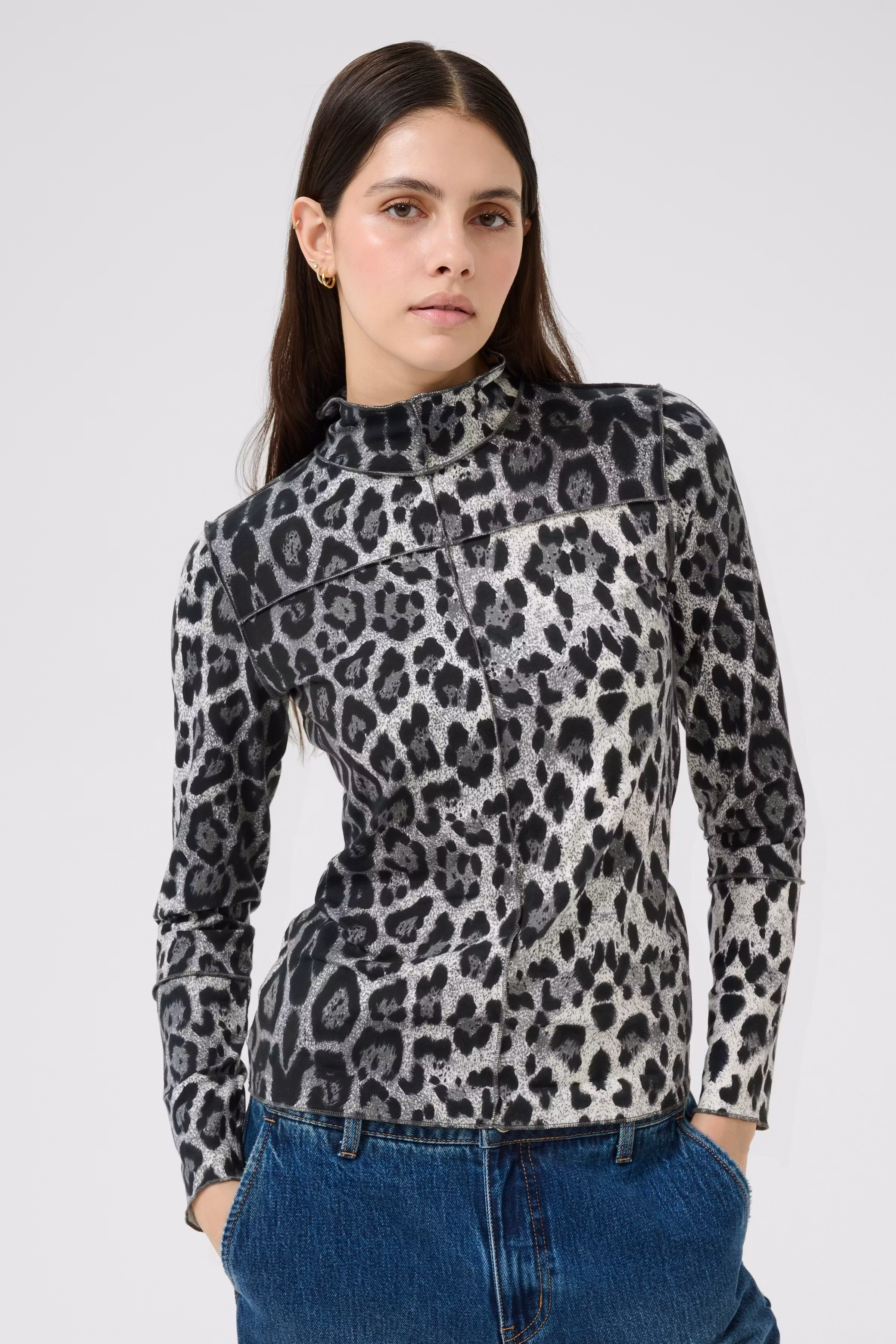 KBPavie Leopard Blouse LOOKBOOK FRONT 10105472-108963