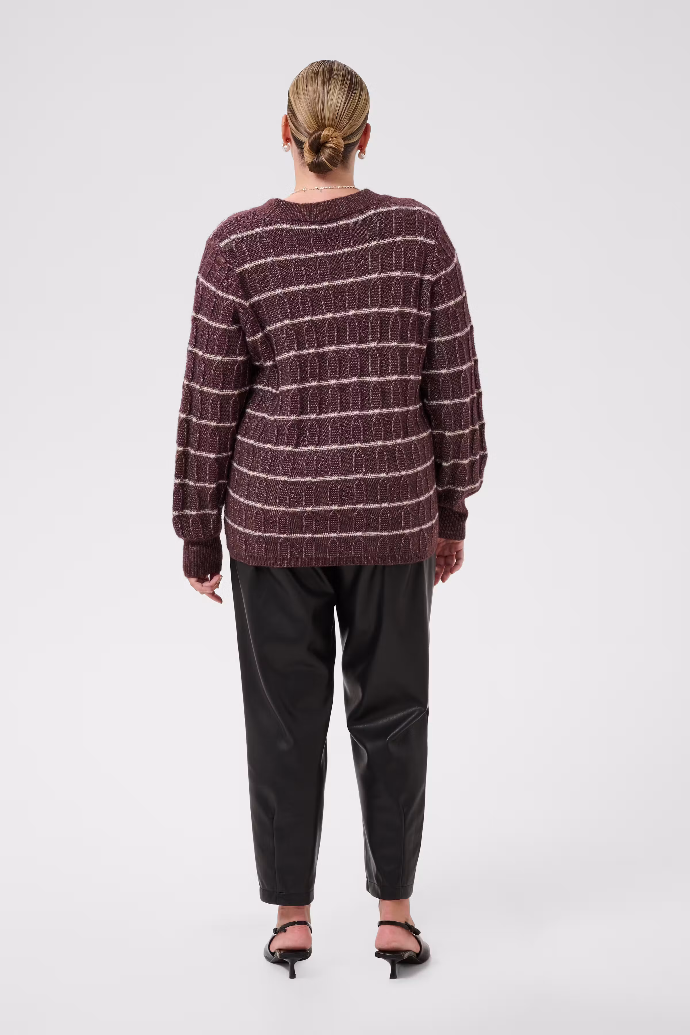 KCsigna Pullover LOOKBOOK BACK 10584436-109996
